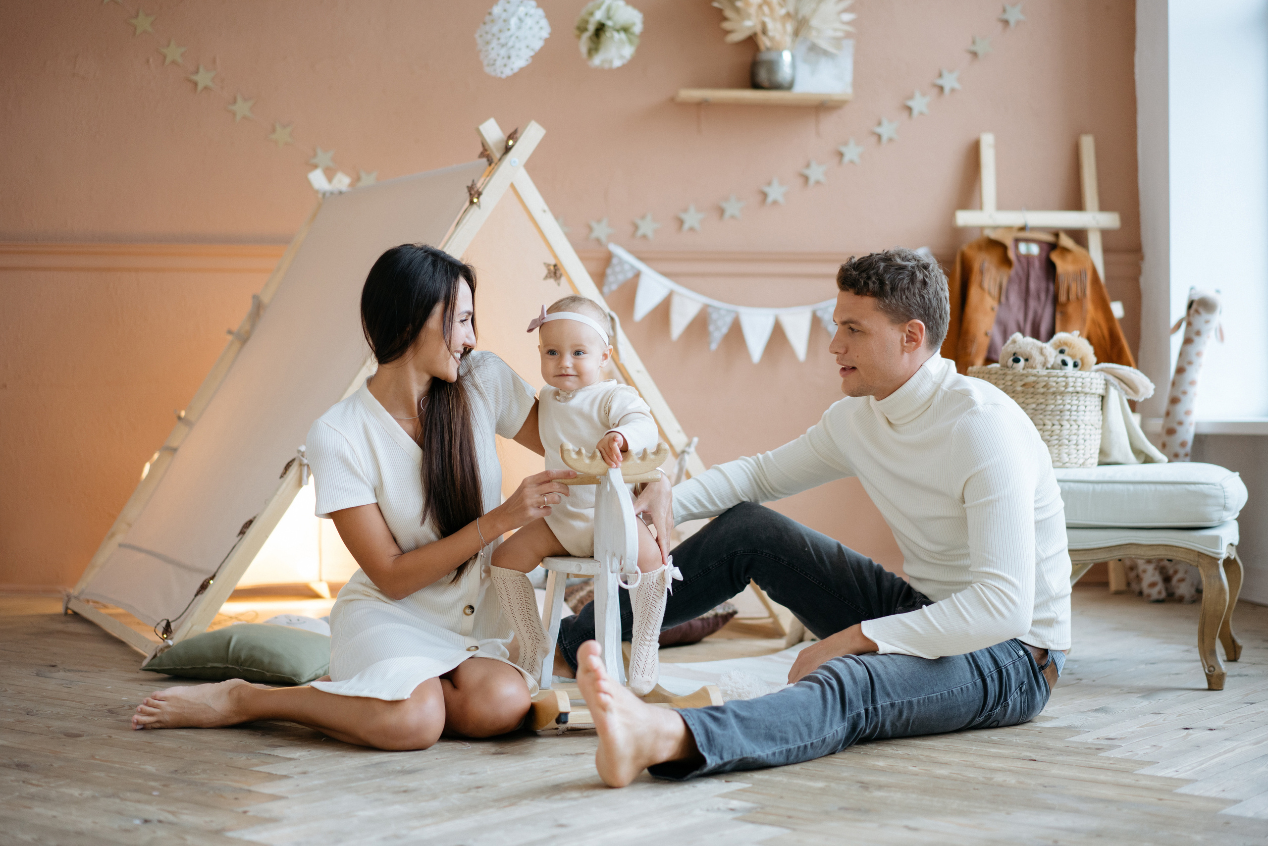 Фотосессия в белой студии, годик девочке. Свадебный и семейный фотограф в Калининграде Анастасия Гриценко