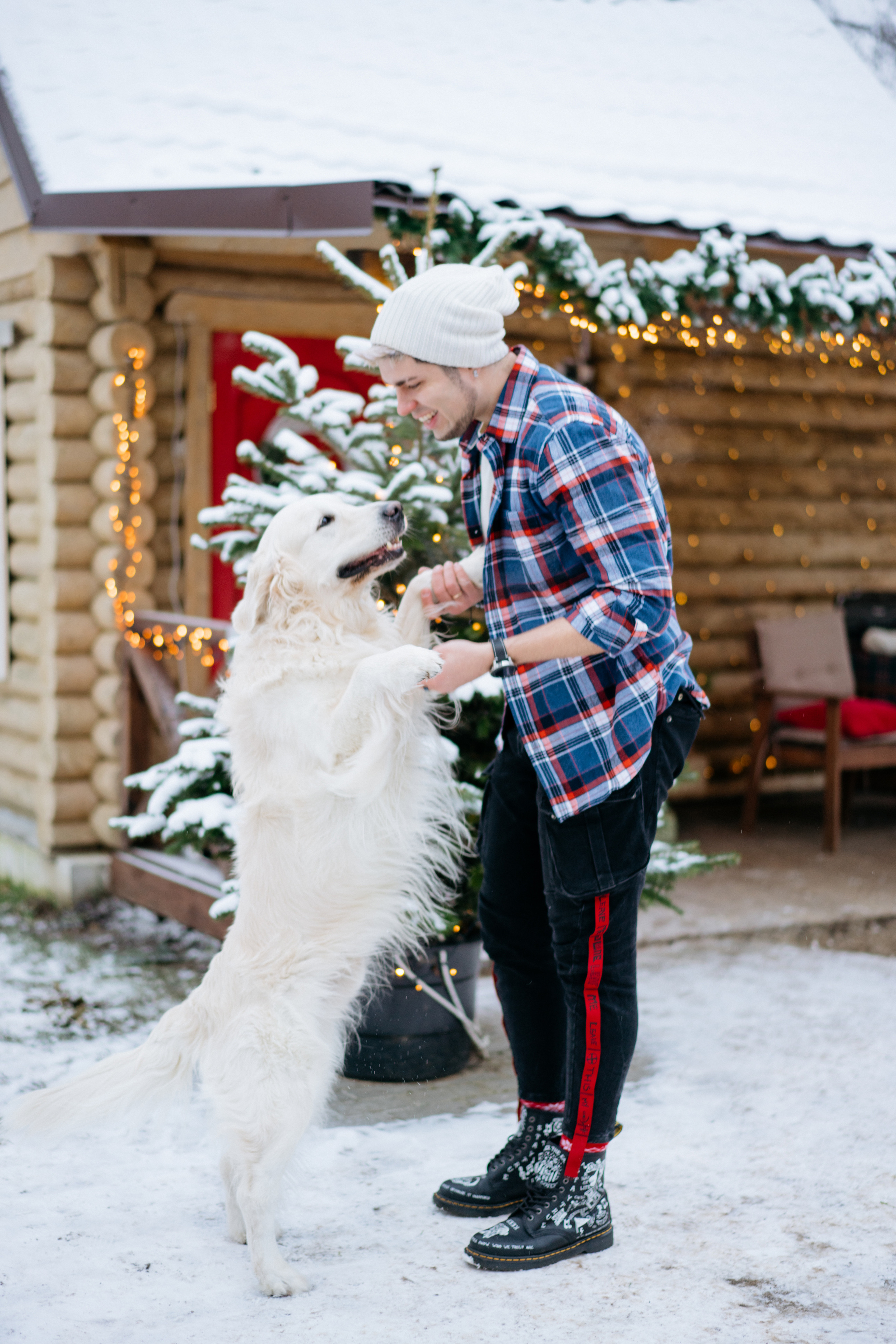 Красивая новогодняя фотосессия с машиной елкой и собакой. Свадебный и семейный фотограф в Калининграде Анастасия Гриценко