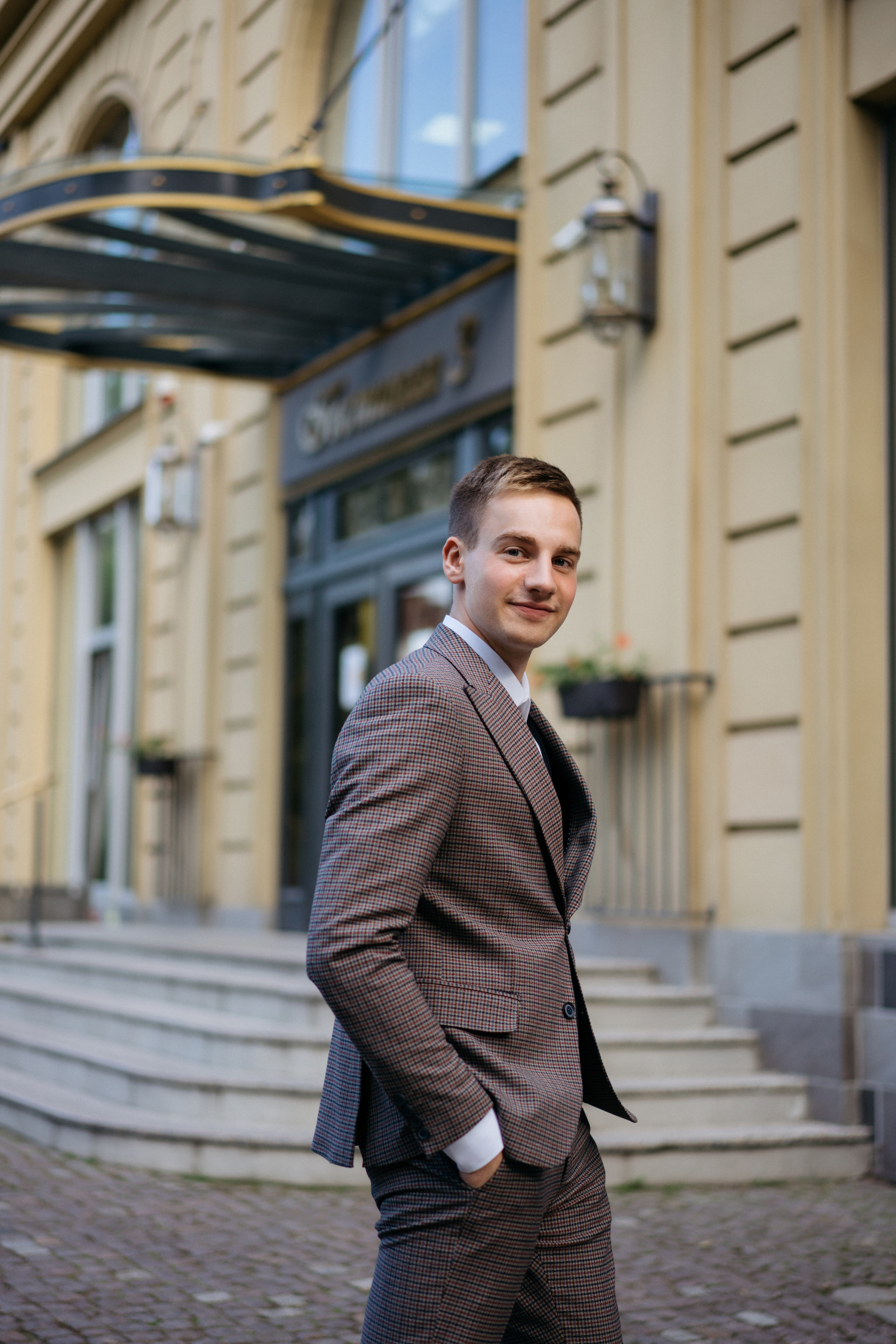 Свадебная прогулка в городе. Свадебный и семейный фотограф в Калининграде Анастасия Гриценко