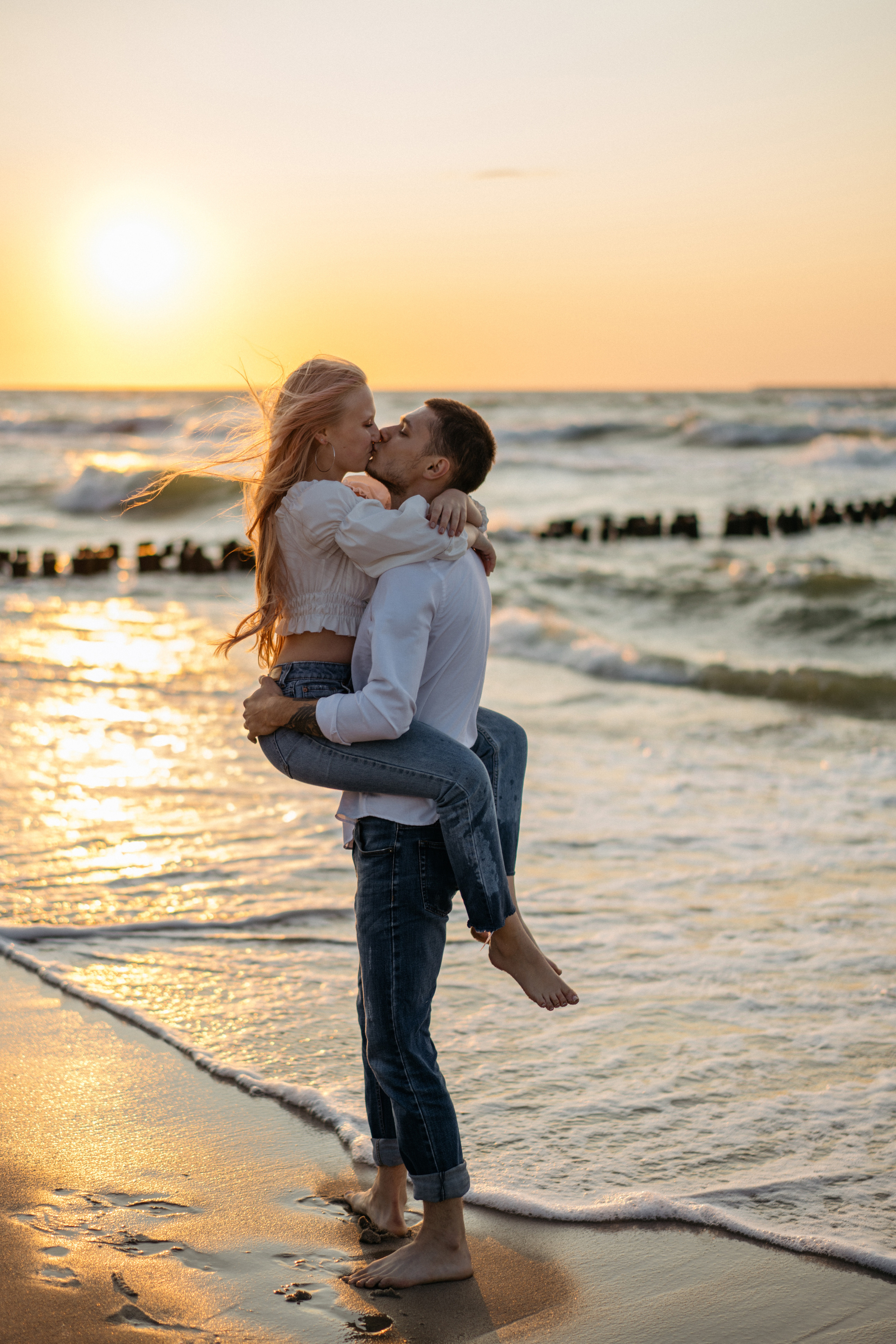 Лавстори на закате на море. Свадебный и семейный фотограф в Калининграде Анастасия Гриценко