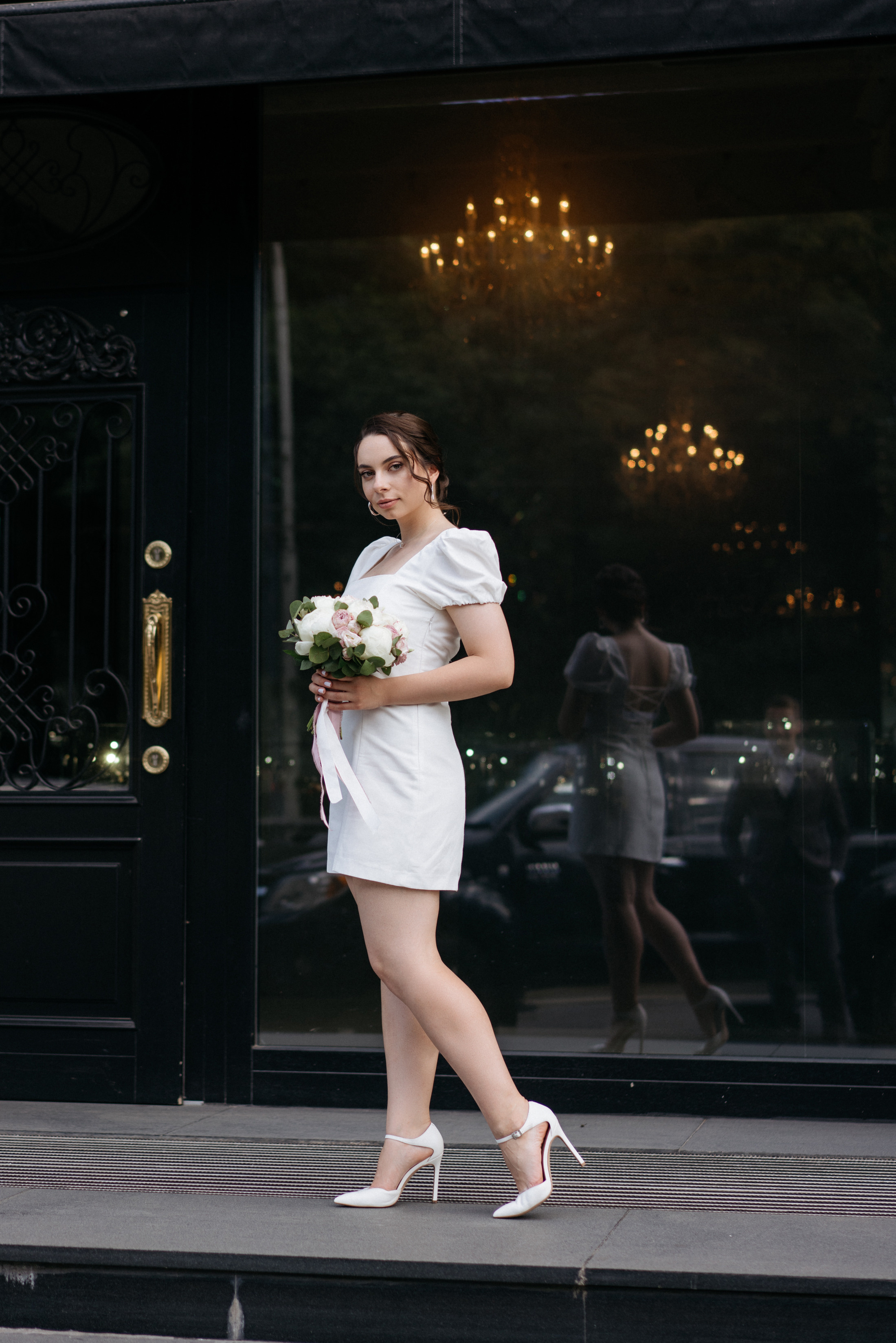 Свадебная прогулка в городе. Свадебный и семейный фотограф в Калининграде Анастасия Гриценко