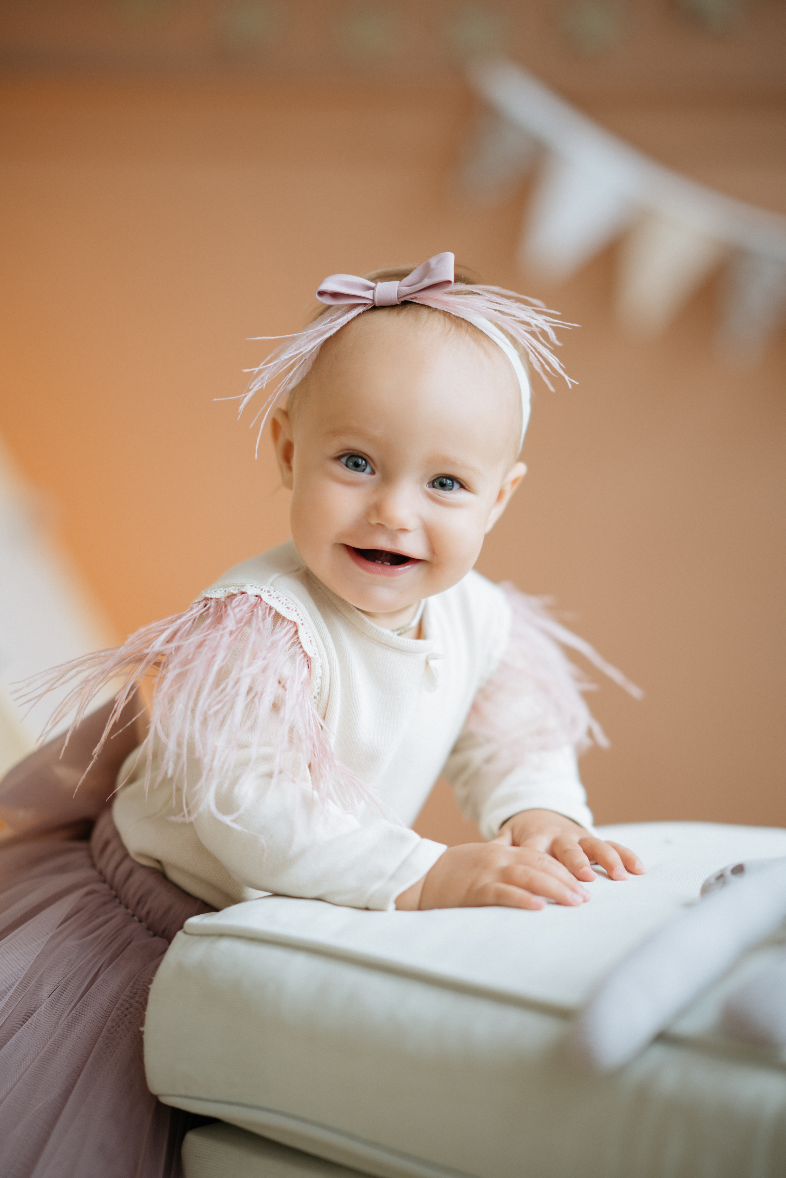Фотосессия в белой студии, годик девочке. Свадебный и семейный фотограф в Калининграде Анастасия Гриценко