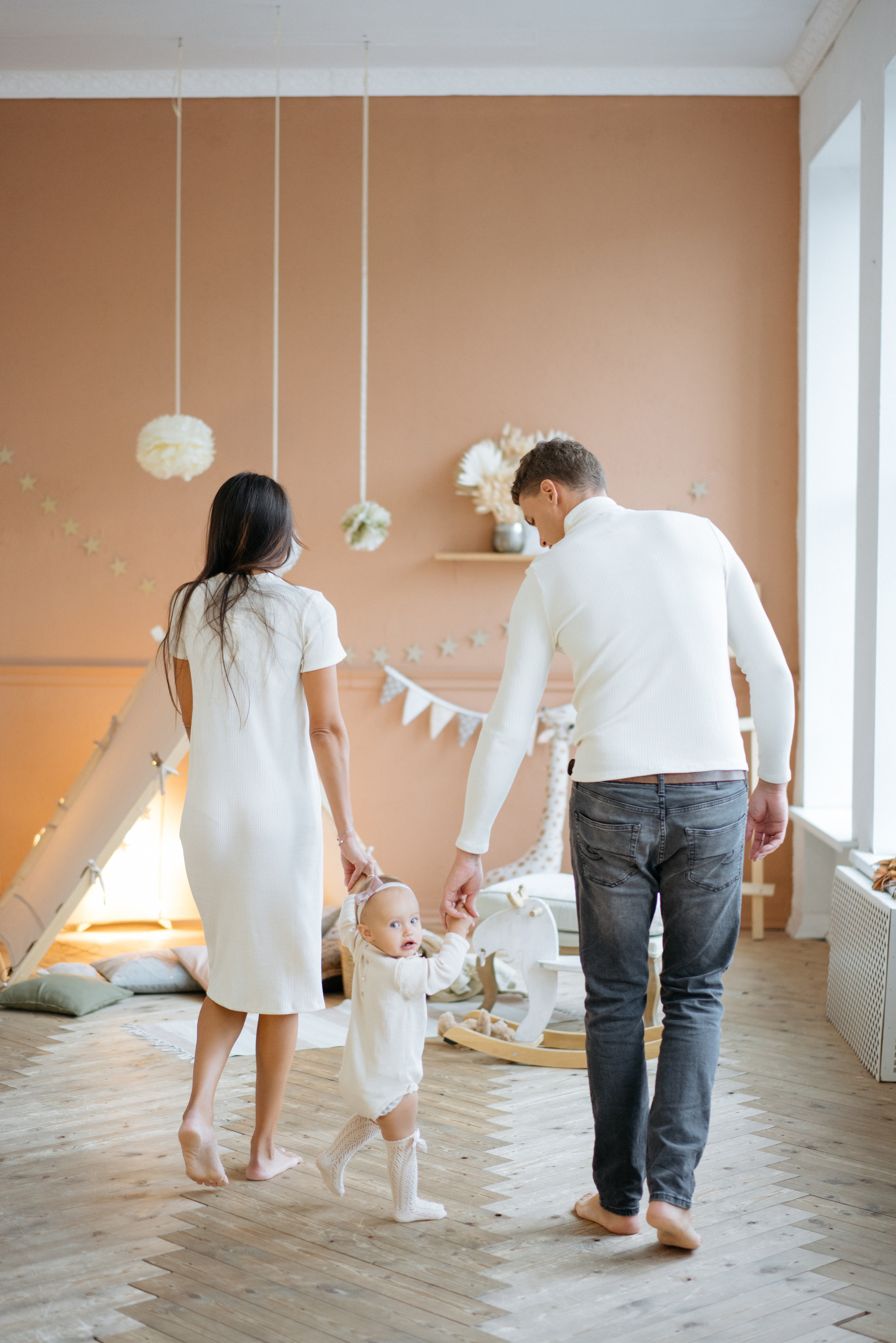 Фотосессия в белой студии, годик девочке. Свадебный и семейный фотограф в Калининграде Анастасия Гриценко