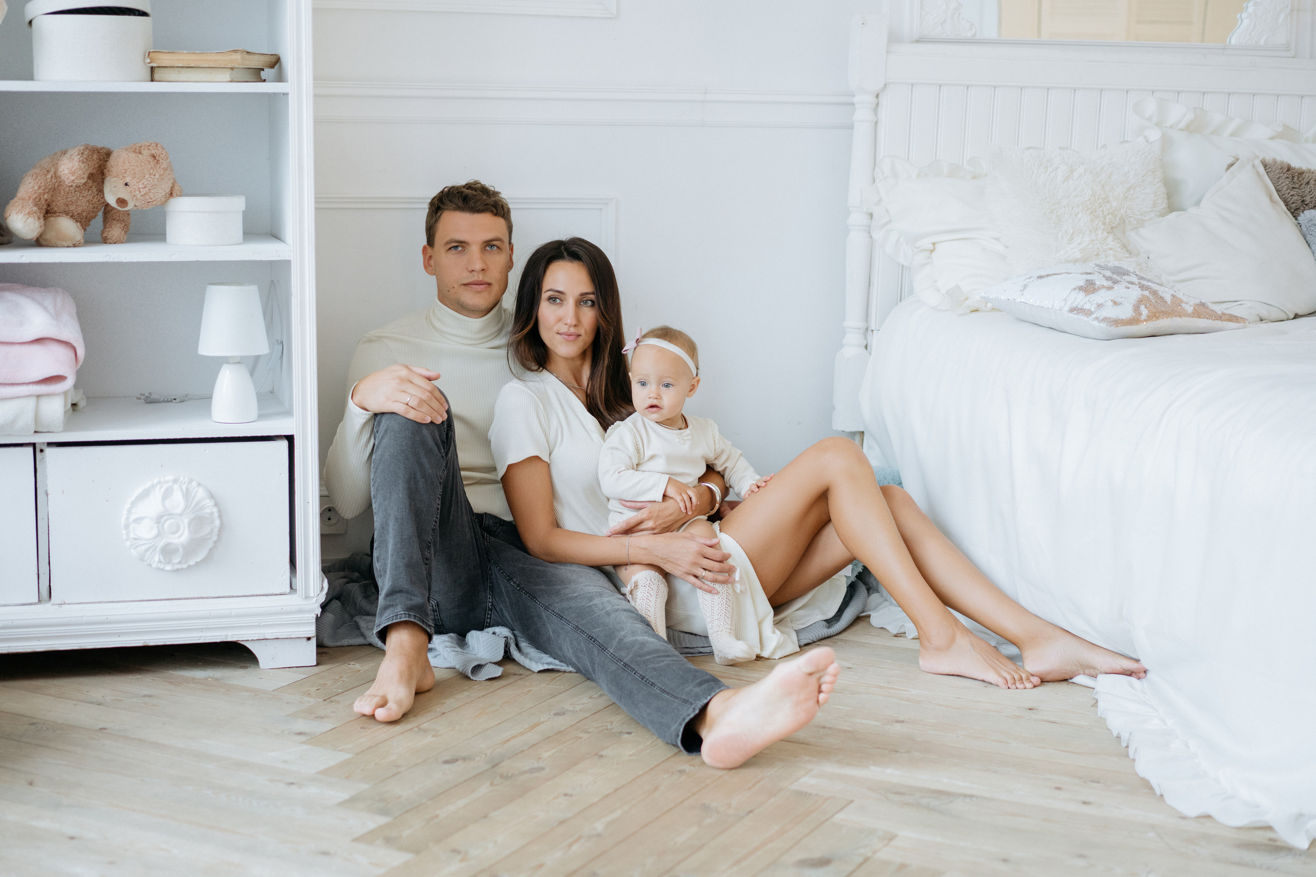 Фотосессия в белой студии, годик девочке. Свадебный и семейный фотограф в Калининграде Анастасия Гриценко