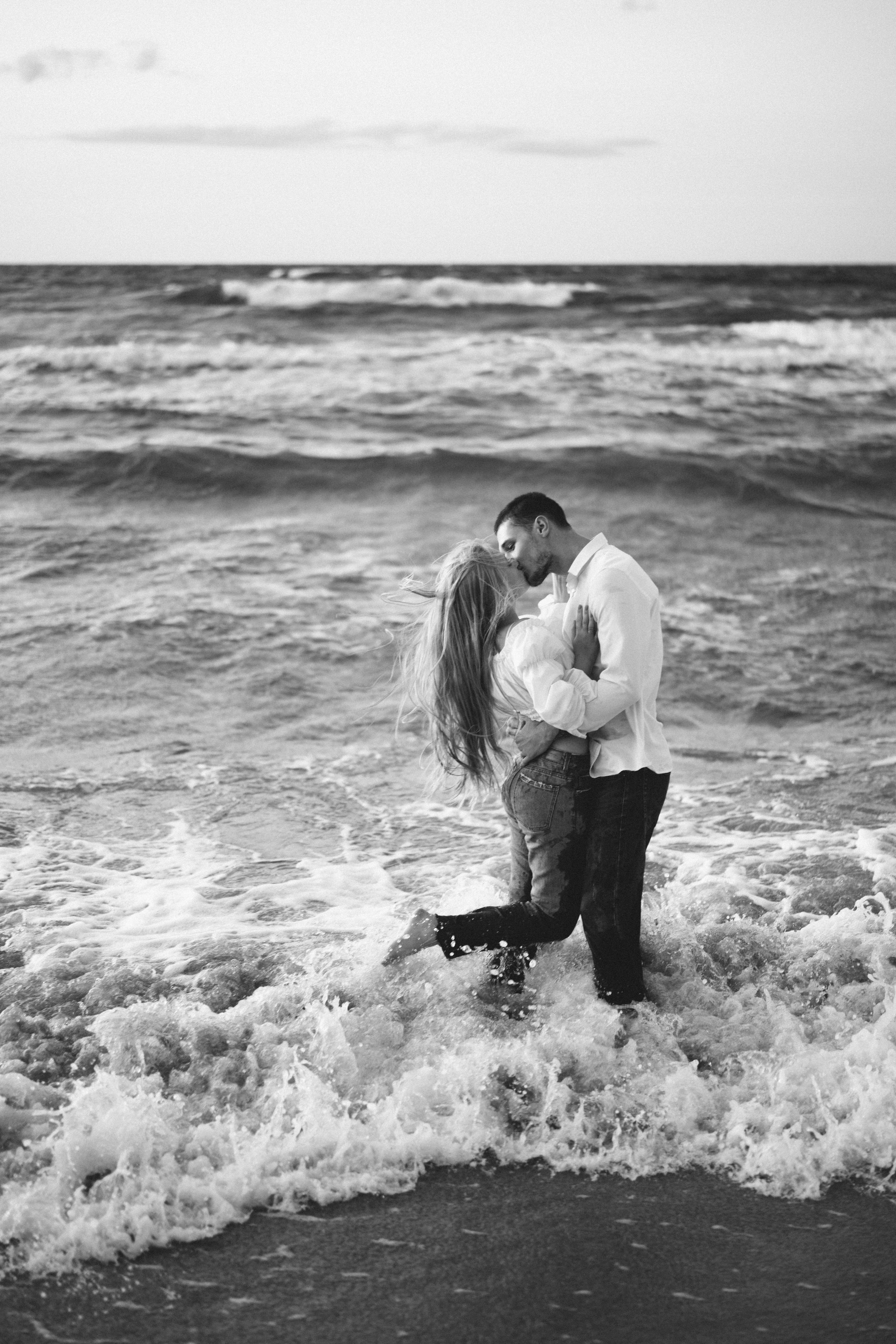 Лавстори на закате на море. Свадебный и семейный фотограф в Калининграде Анастасия Гриценко