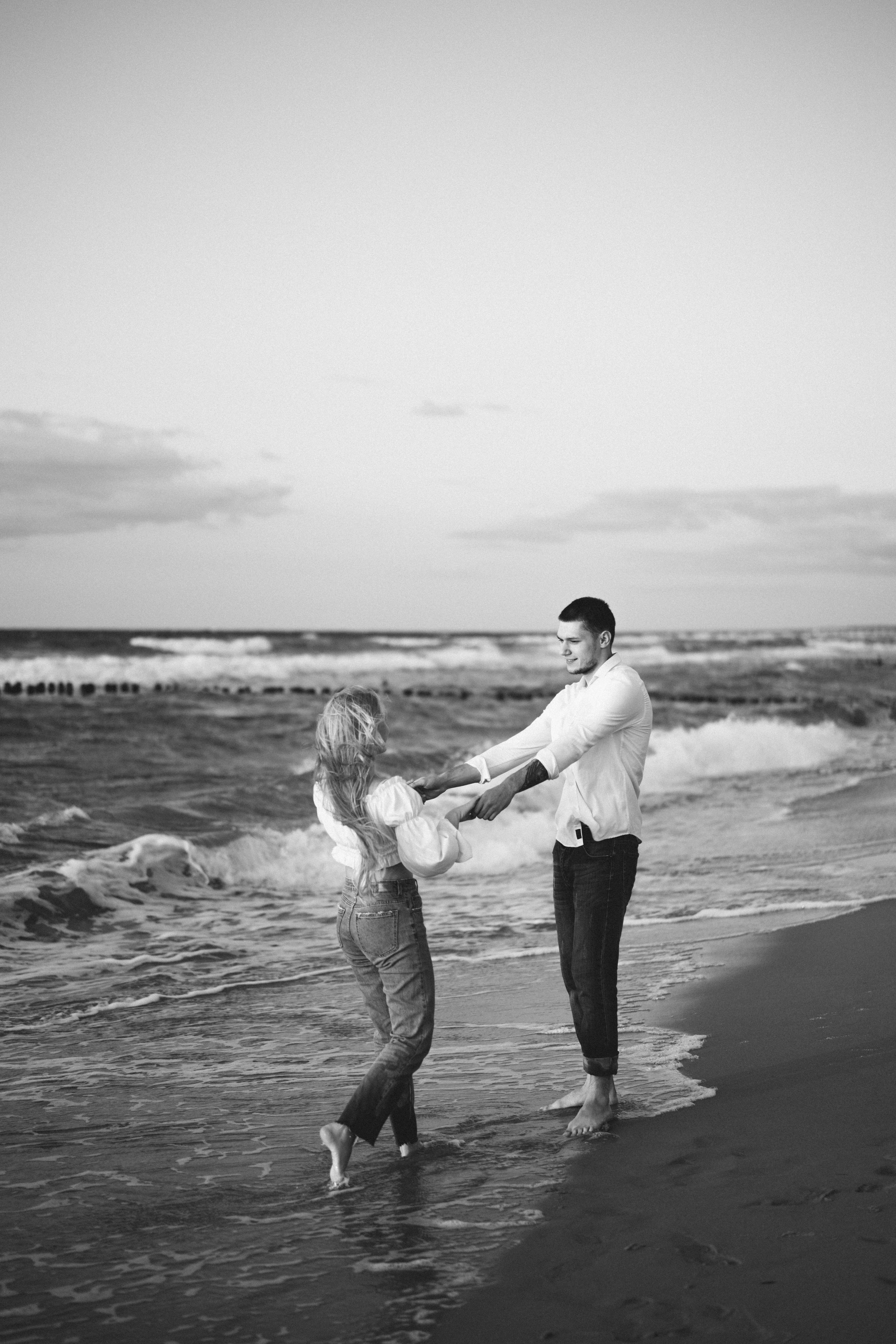 Лавстори на закате на море. Свадебный и семейный фотограф в Калининграде Анастасия Гриценко