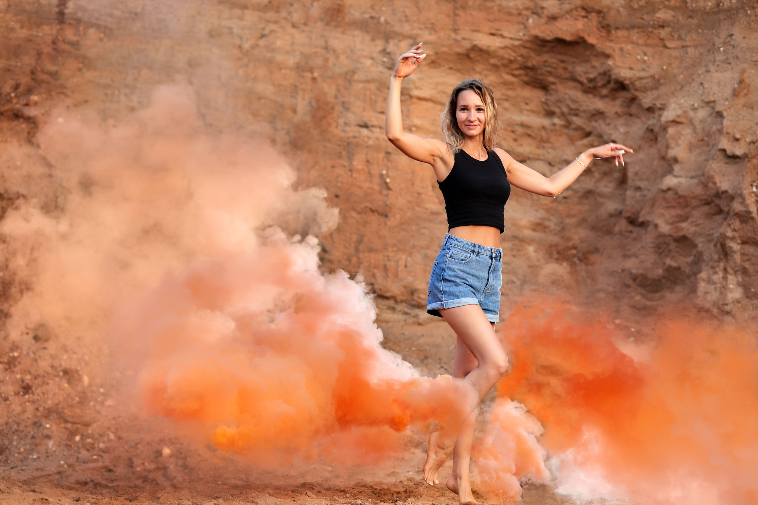 Фотосессия на песке с дымом. Детский и семейный фотограф Эльвира Воронина Удомля Тверь