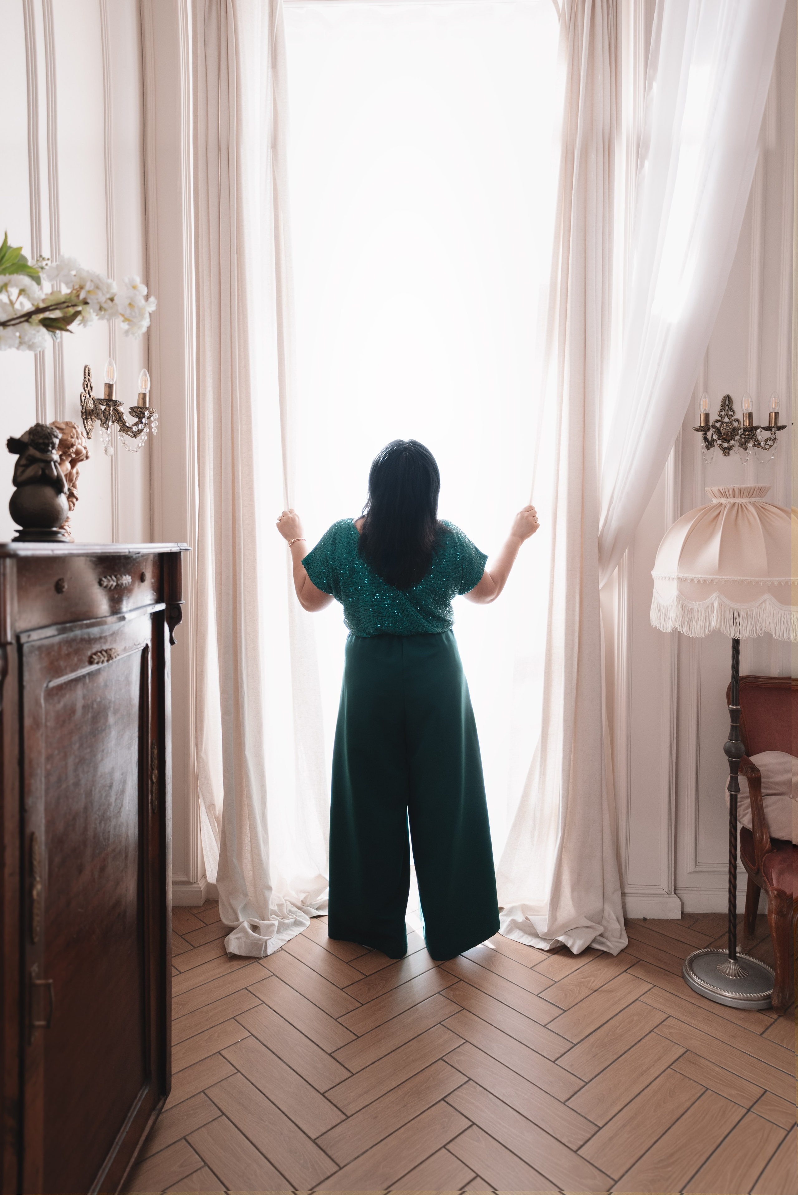 Leona Stage|Библиотека