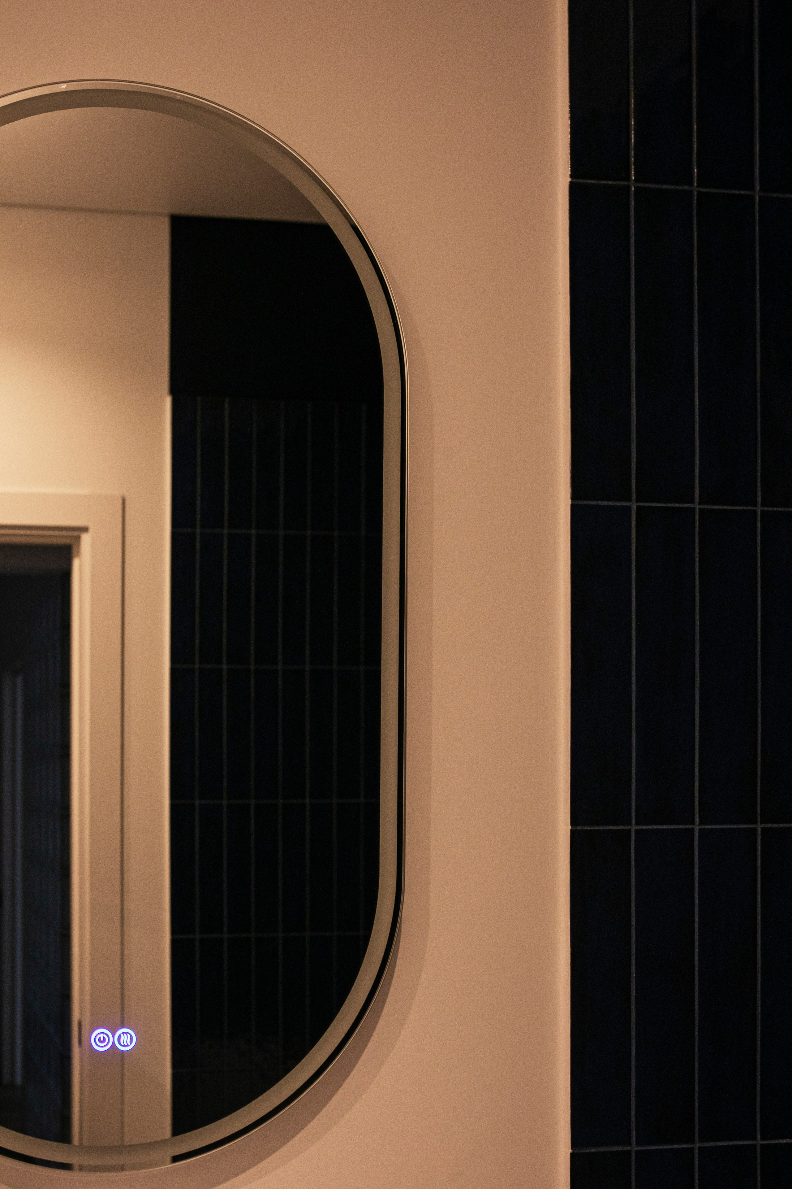 Суворовская 33. Ольга Пилант. АРТ, бэкстейдж, свадебная и семейная фотография, городской портрет, интерьерная фотография