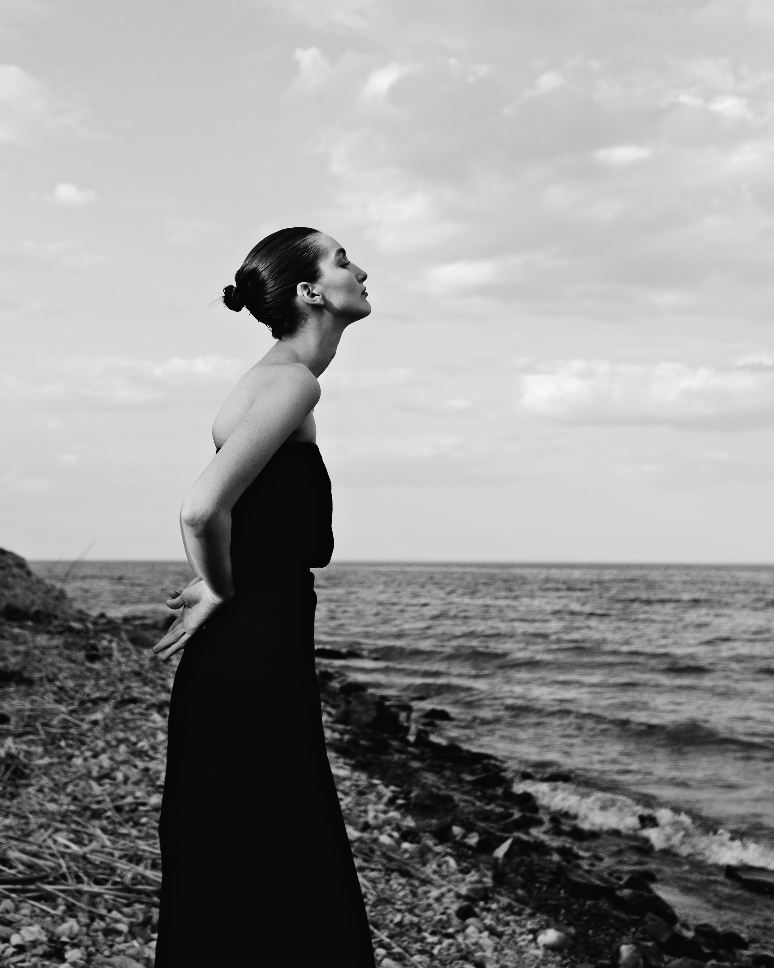 Спасибо за проявленный интерес к моему творчеству! Меня зовут Россохат