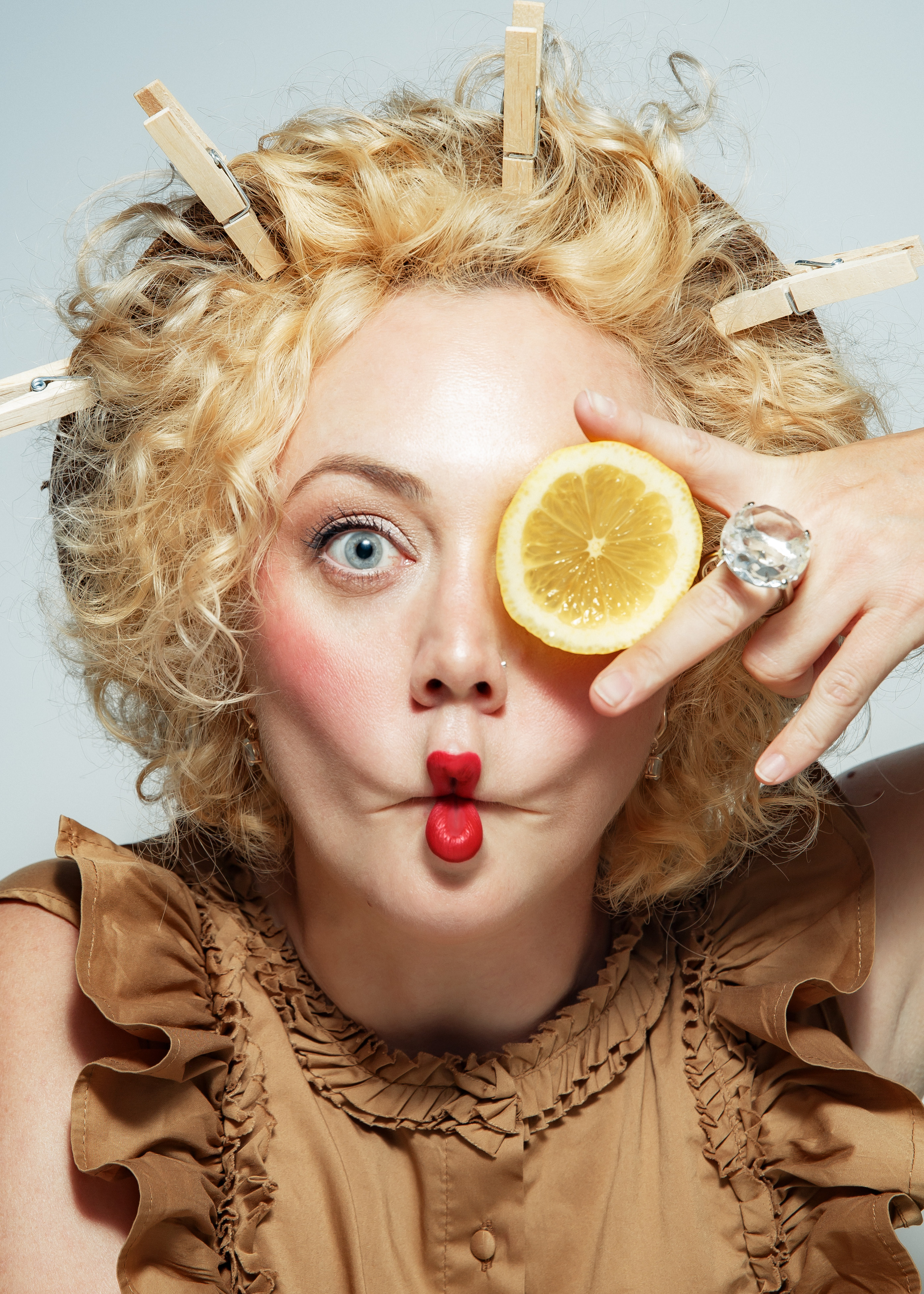 Спасибо за проявленный интерес к моему творчеству! Меня зовут Россохат