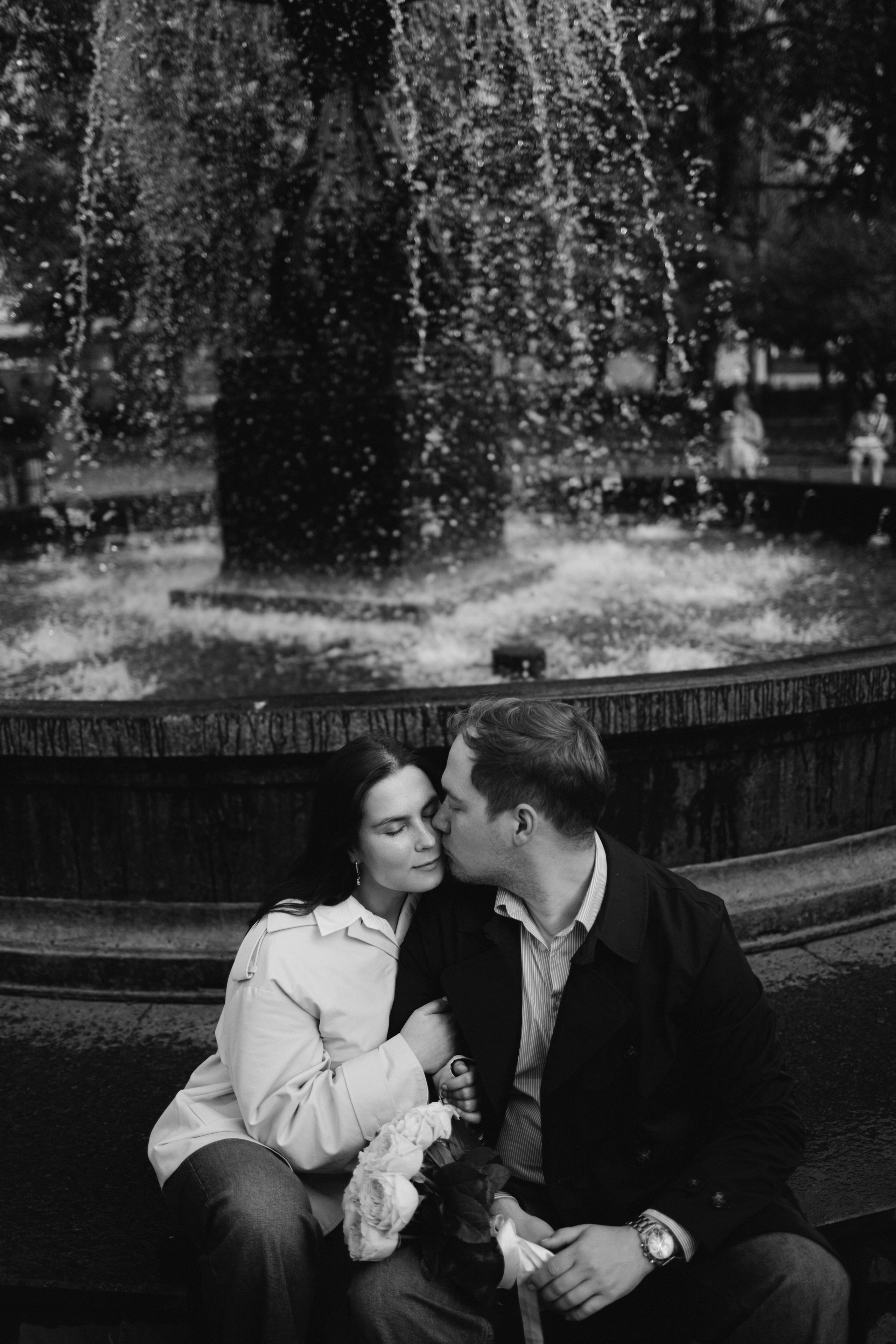 Поцелуи у фонтана. Про любовь