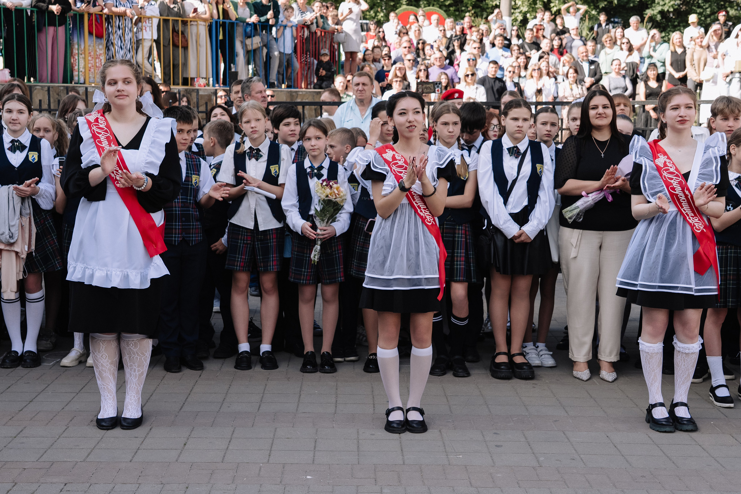 11 класс 40 школа. Выпускные альбомы Натальи Бутко: Новороссийск, Анапа, Геленджик