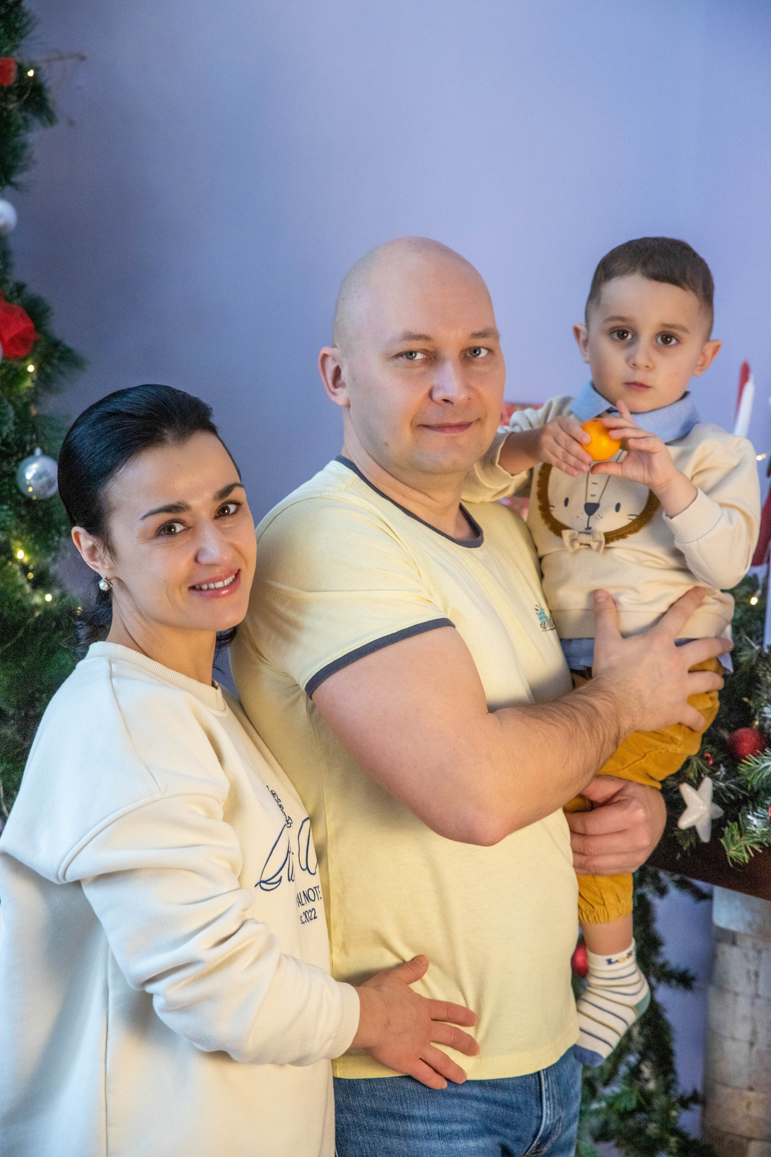 Новогодняя. Дёма и родители. Фотограф Лапочкина Татьяна