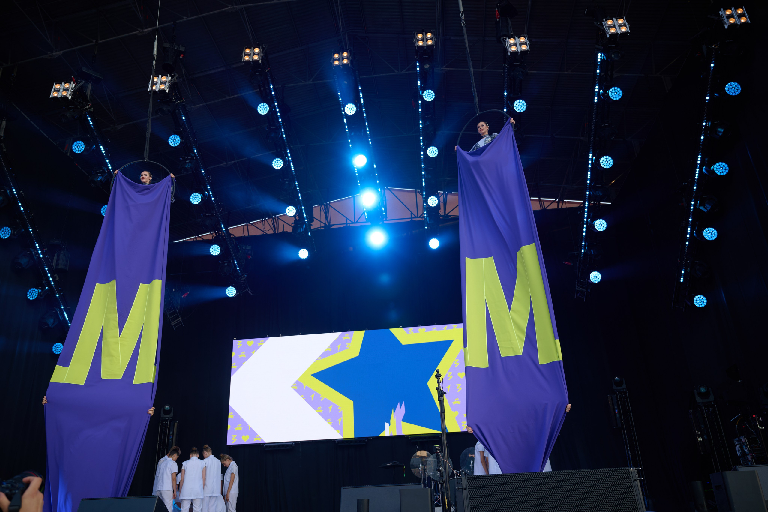 День молодежи вечерняя программа. Профессиональный репортажный фотограф Инесса Иминова