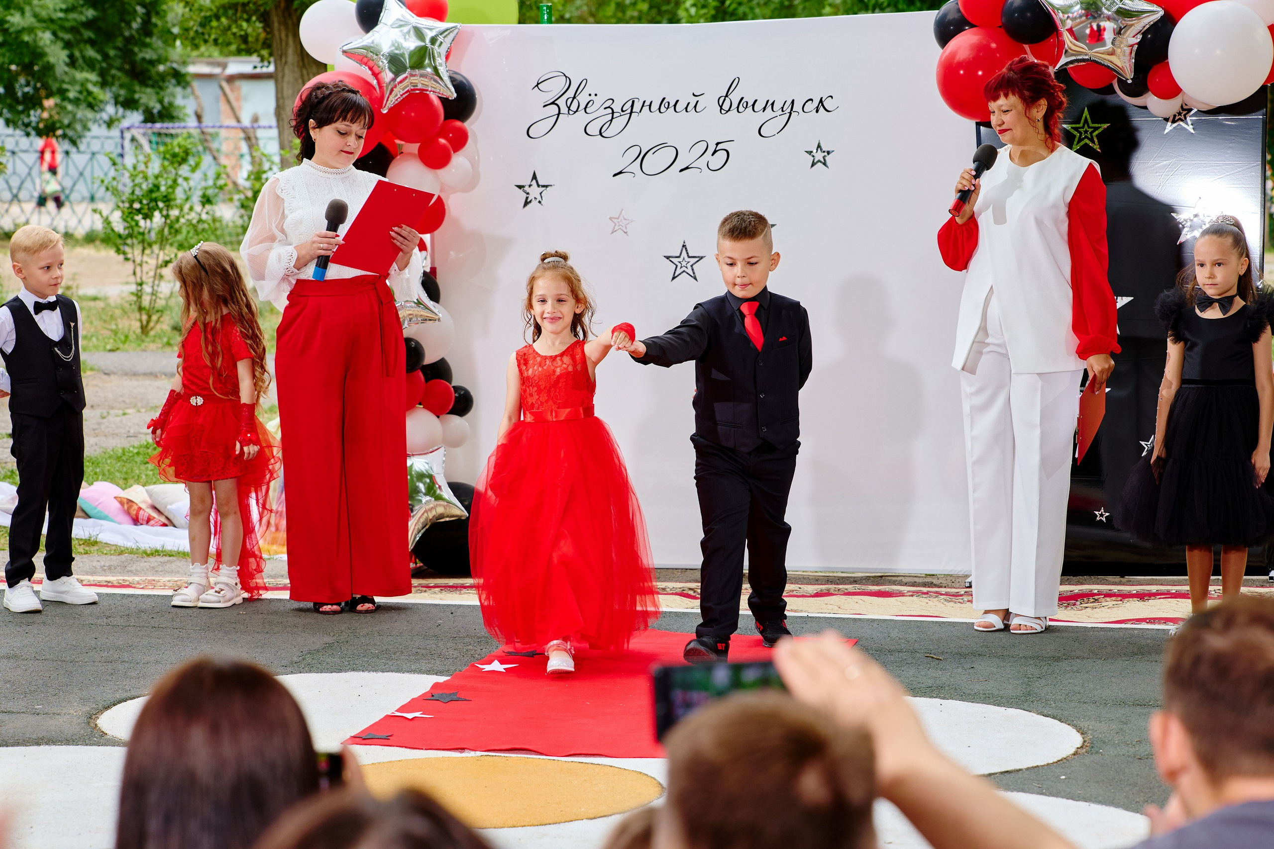 Выпускной 45 сад. Фотограф Выпускные альбомы Таганрог Сергей Коробченко