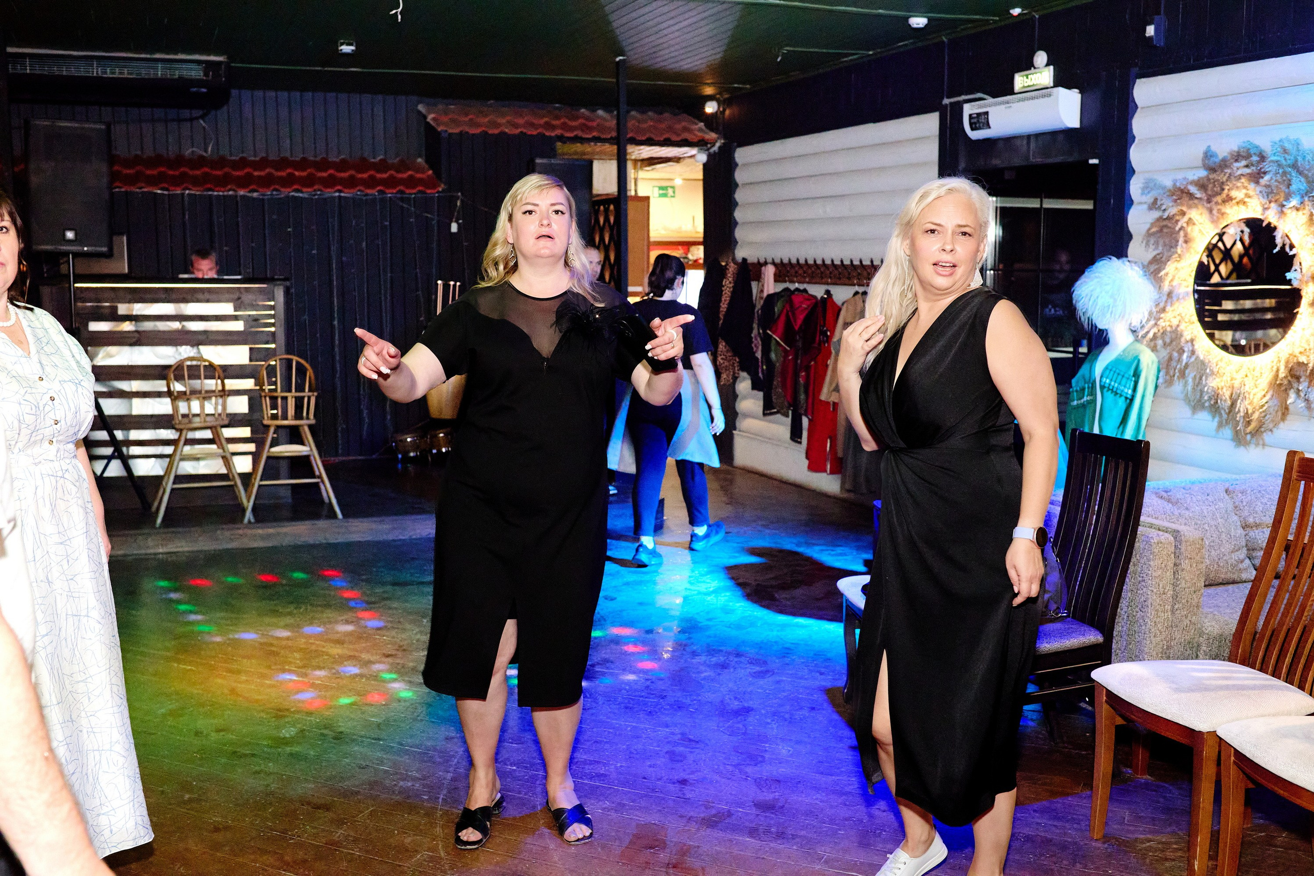 Выпускной 35 Сош. Фотограф Выпускные альбомы Таганрог Сергей Коробченко