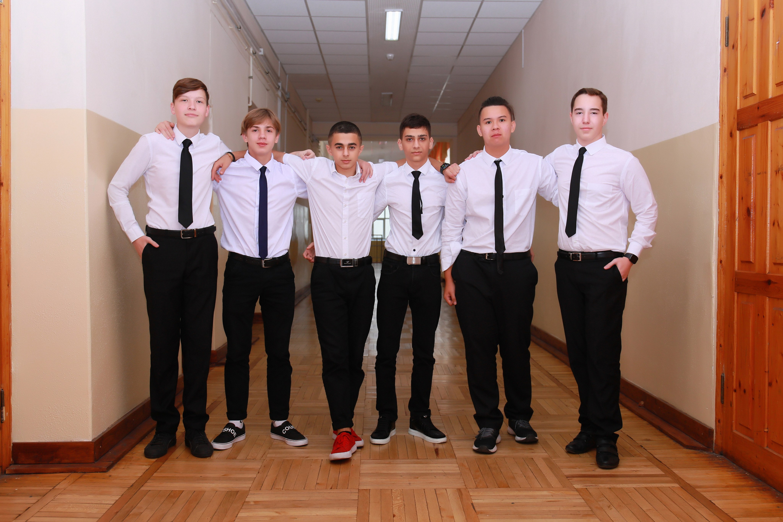 Выпускной альбом (Гимназия 92). Детский семейный фотограф Краснодар