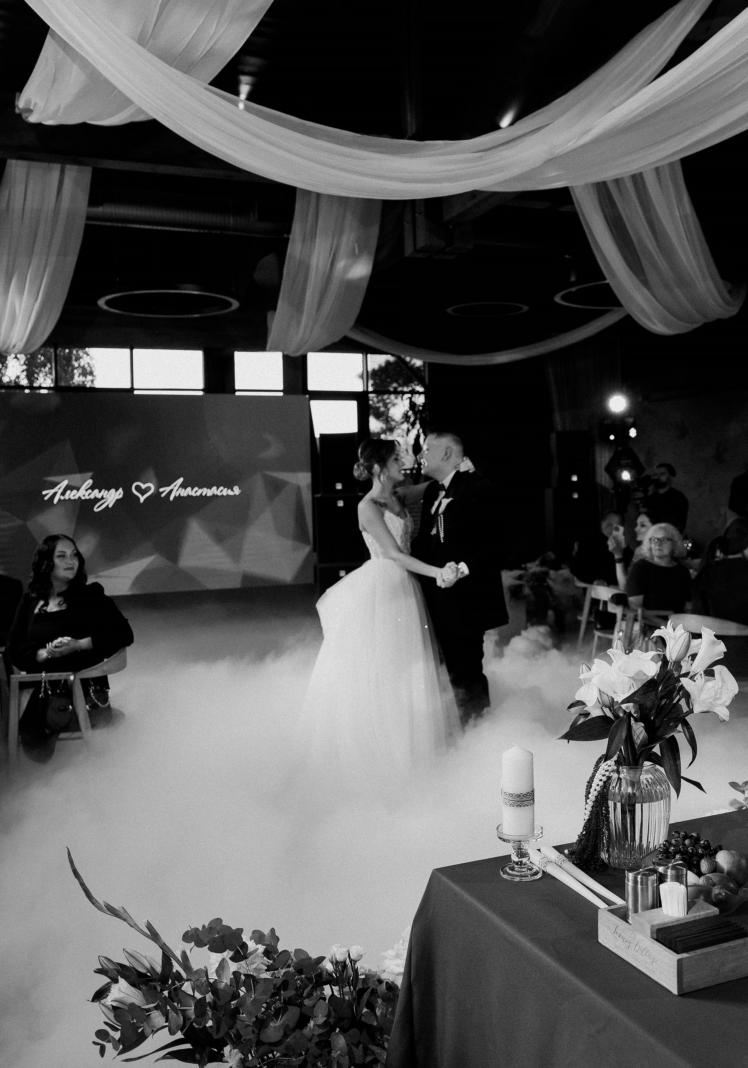 Свадебная история. Лесной Виладж. Свадебный и семейный фотограф Рассказова Виктория