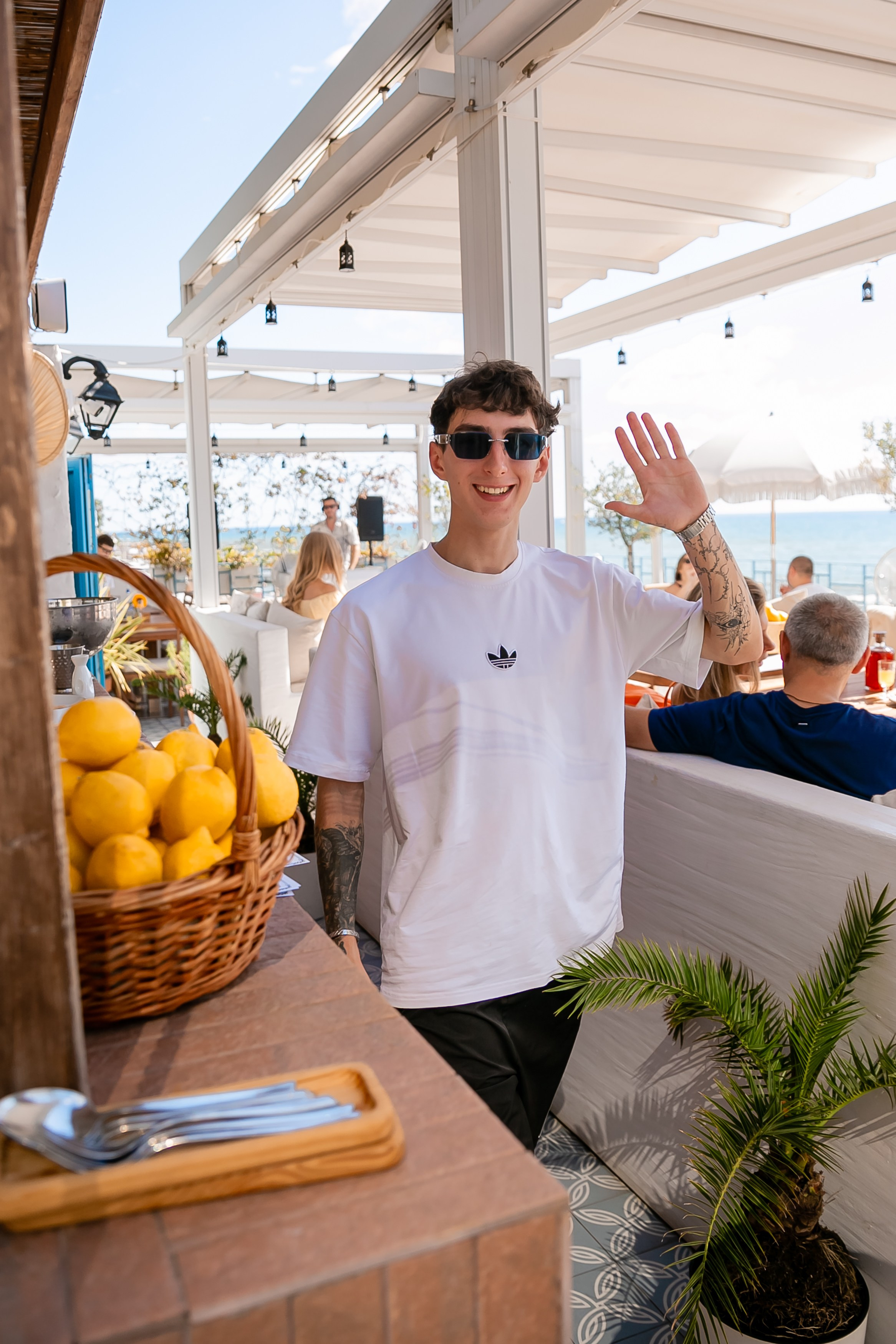 «Похмельный рейв» в ресторане DELMAR. Репортажный фотограф в Ялте Алексей Семёнов