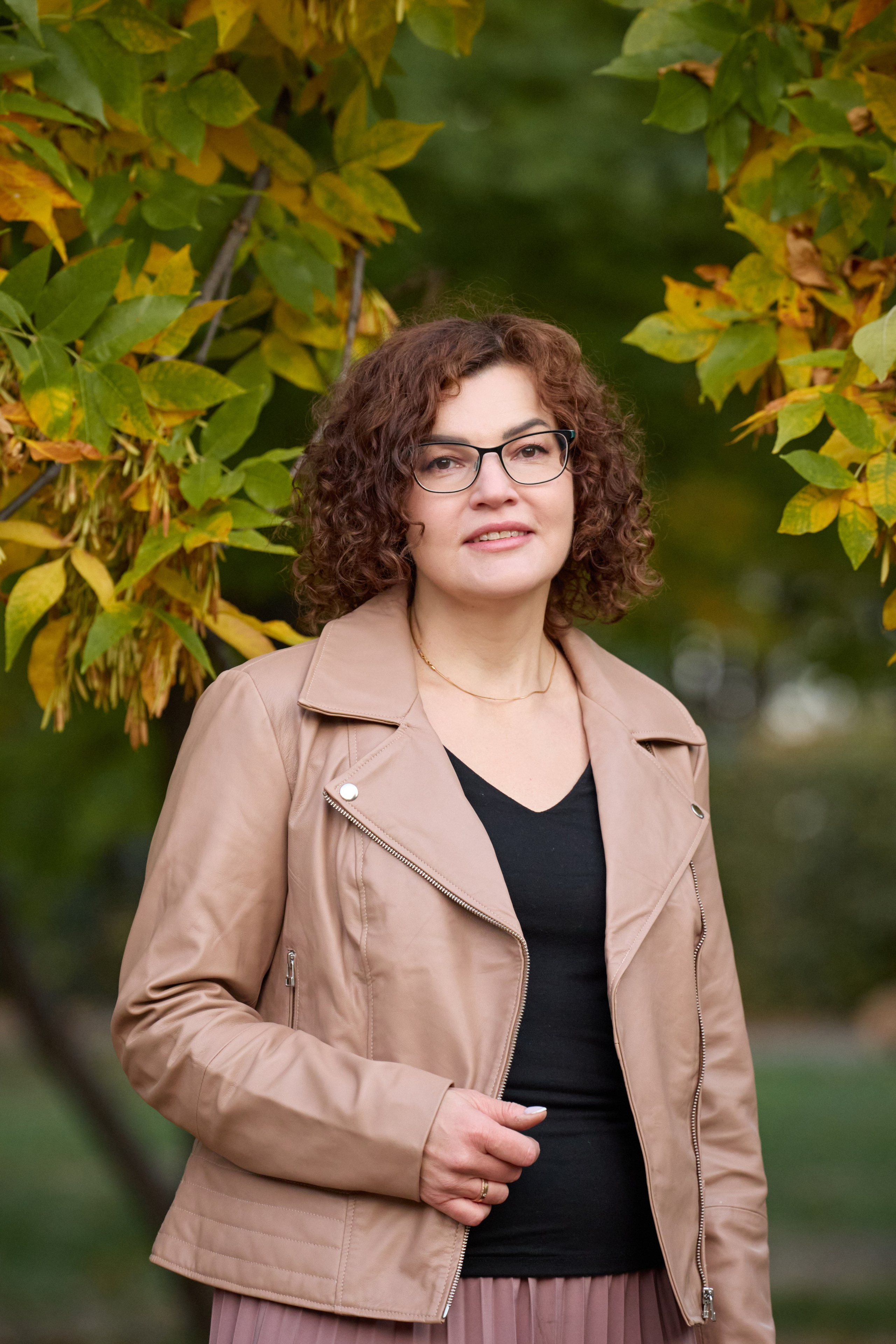 Альбина. Марфа и Мистик. Прогулка в парке. Фотограф анималист в Казани Алина Сулейманова. Фотограф животных