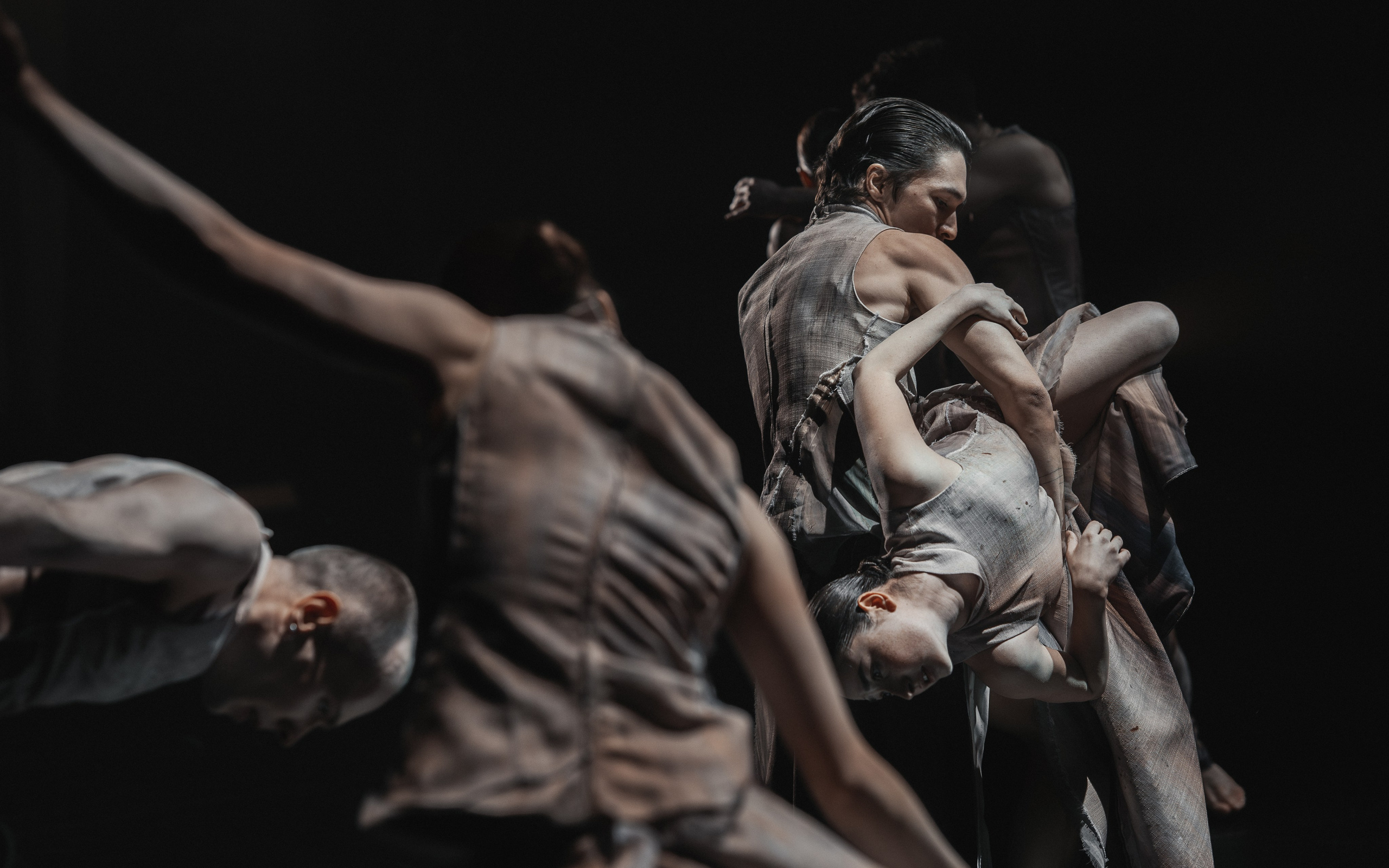 Context DianaVishneva: «Икона» — хор. Рима Пипоян. Театральный фотограф в Санкт-Петербурге Дмитрий Скареднов