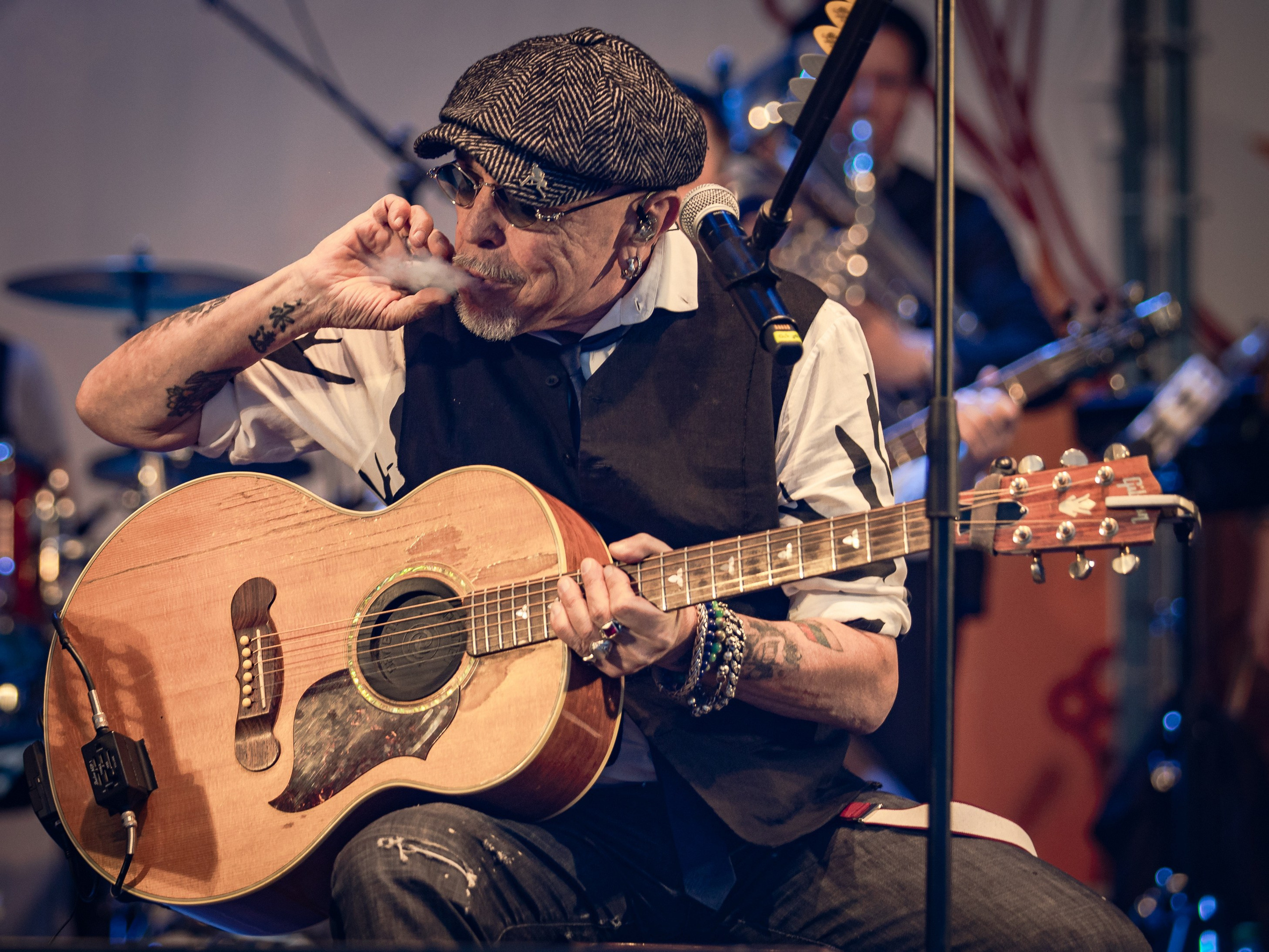 Гарик Сукачев. Фотограф. г. Южно-Сахалинск. Олег Толстов