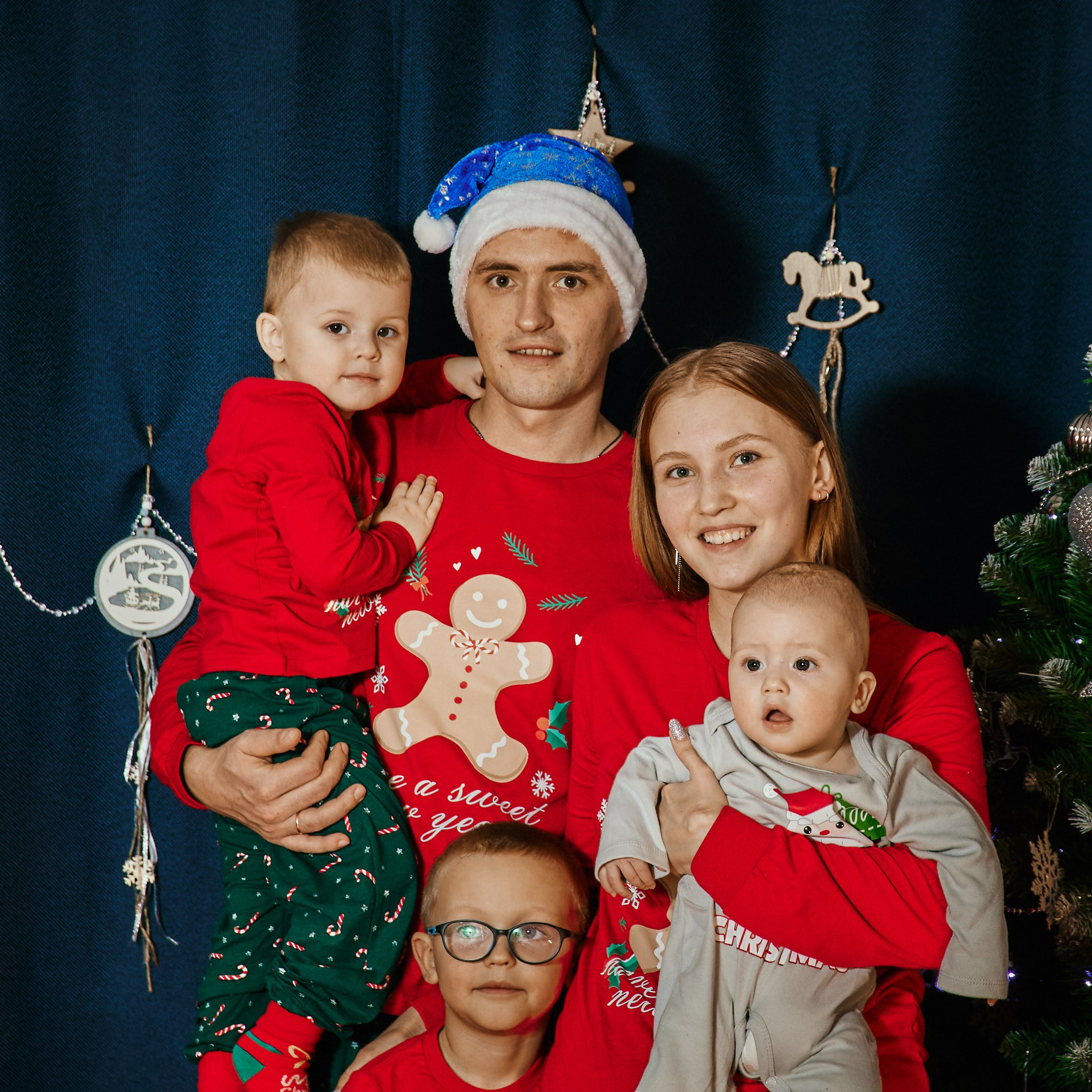 Новогоднее настроение в семье Леши и Кати. Свадебный и семейный фотограф в г. Волхов Алексей Кочерыжкин