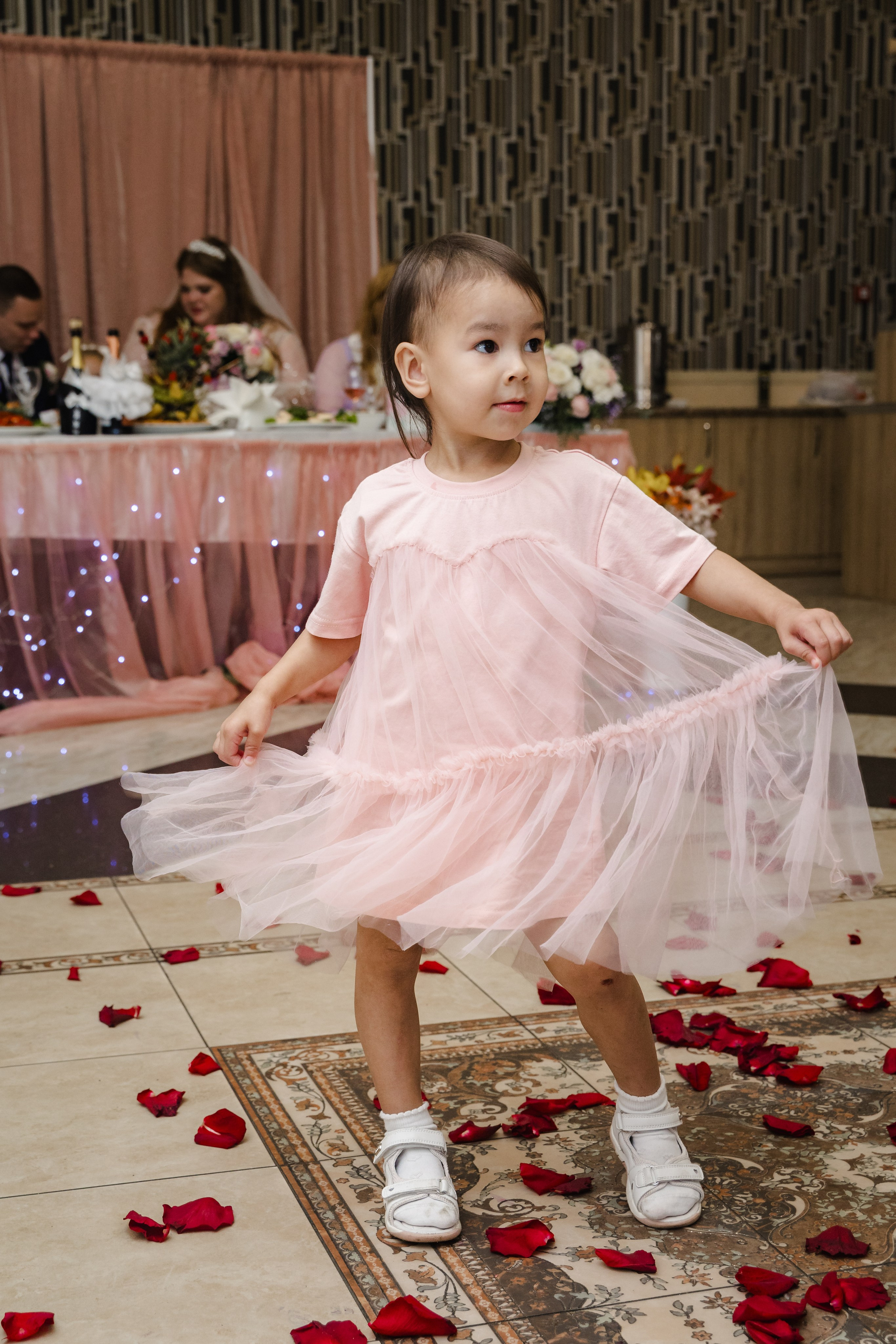 Николай и Диана, свадебный банкет. Свадебный и семейный фотограф в г. Волхов Алексей Кочерыжкин