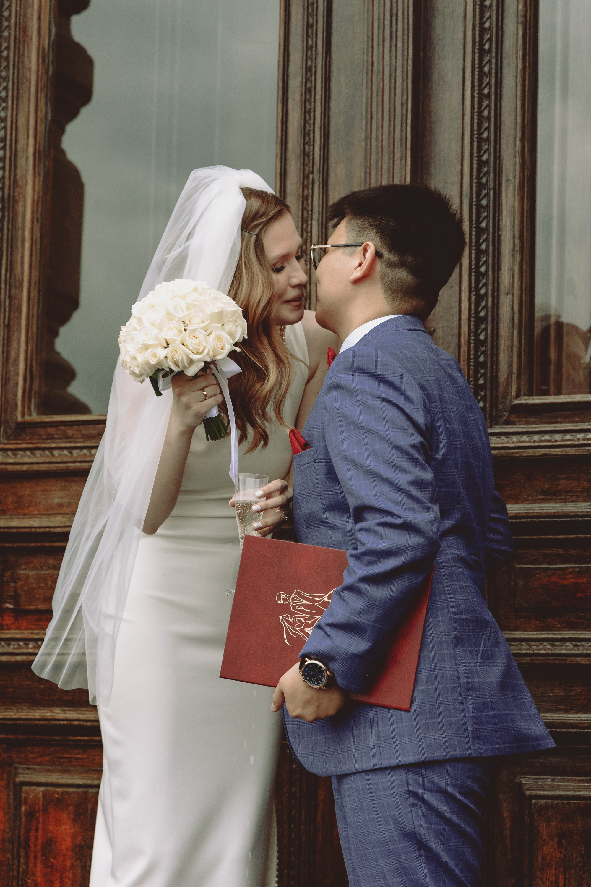 Чингис и Александра регистрация и небольшая прогулка. Свадебный и семейный фотограф в г. Волхов Алексей Кочерыжкин