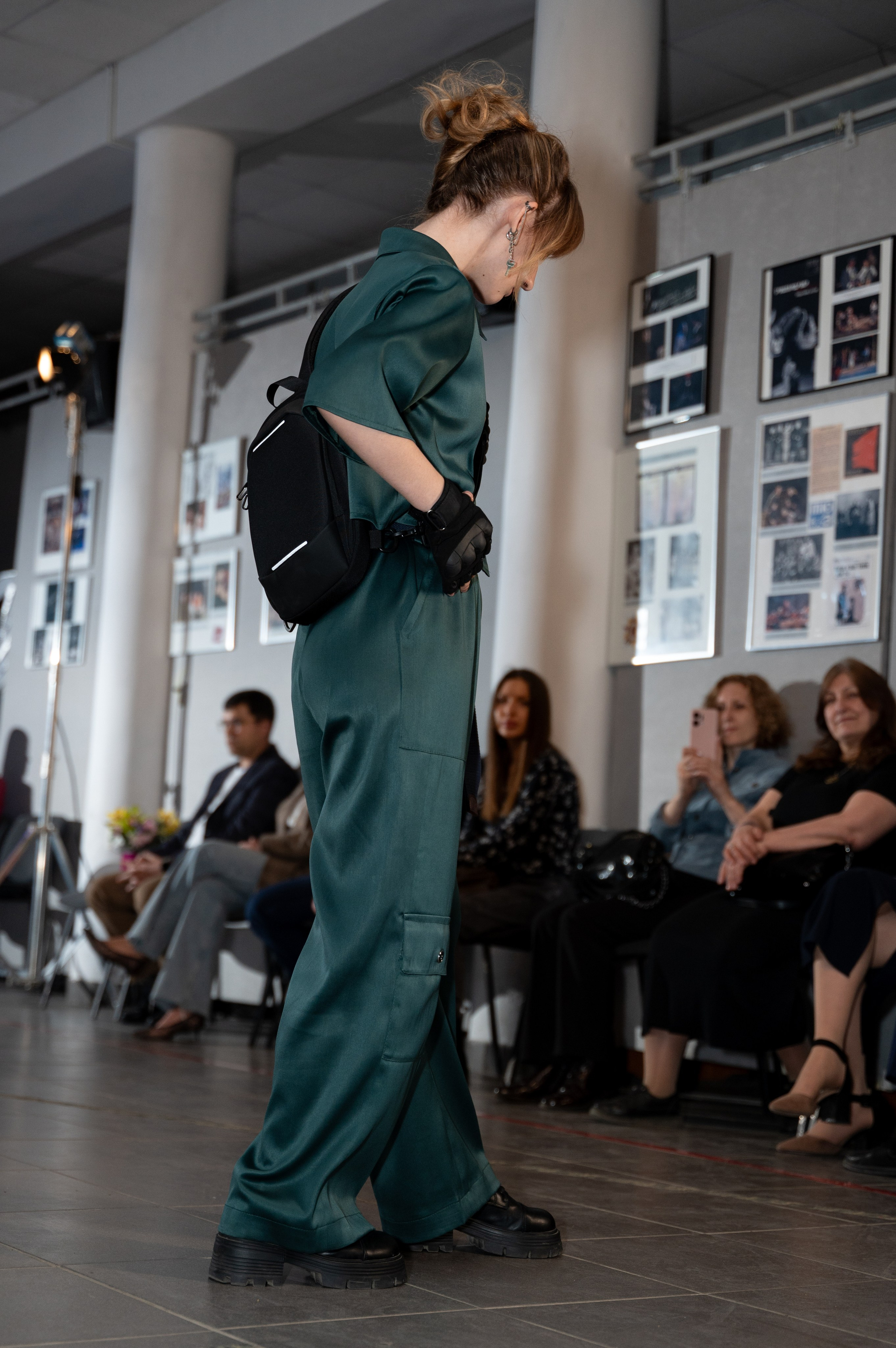 Закрытый показ милитари «Своя трансформация» дизайнера Юлии Бойченко | 24.04.2025. Фотограф в Омске Елизавета Кириллова