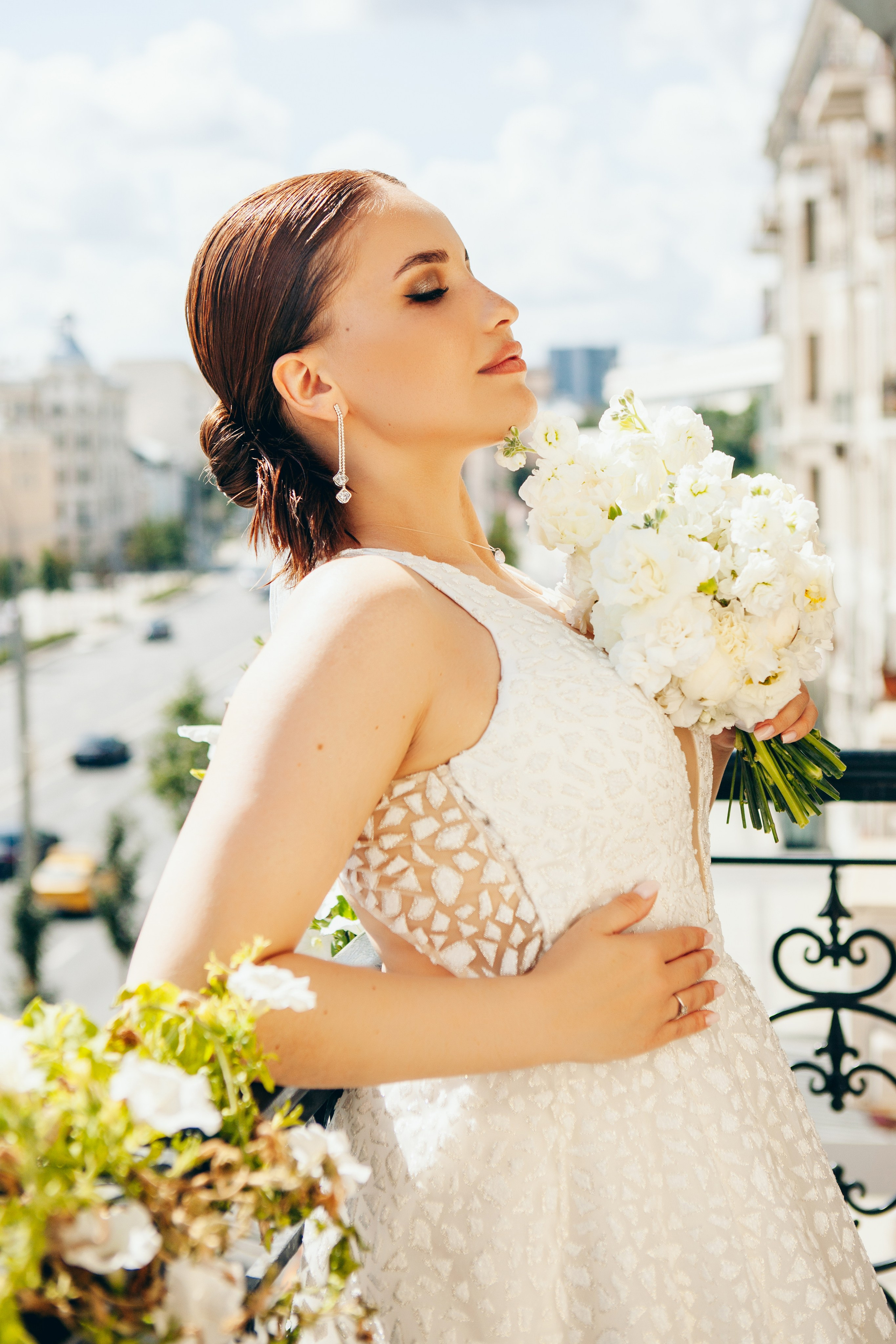 Свадебная фотосессия в отеле hartwell hotel и на патриарших прудах. Фотограф Ольга Ефремова