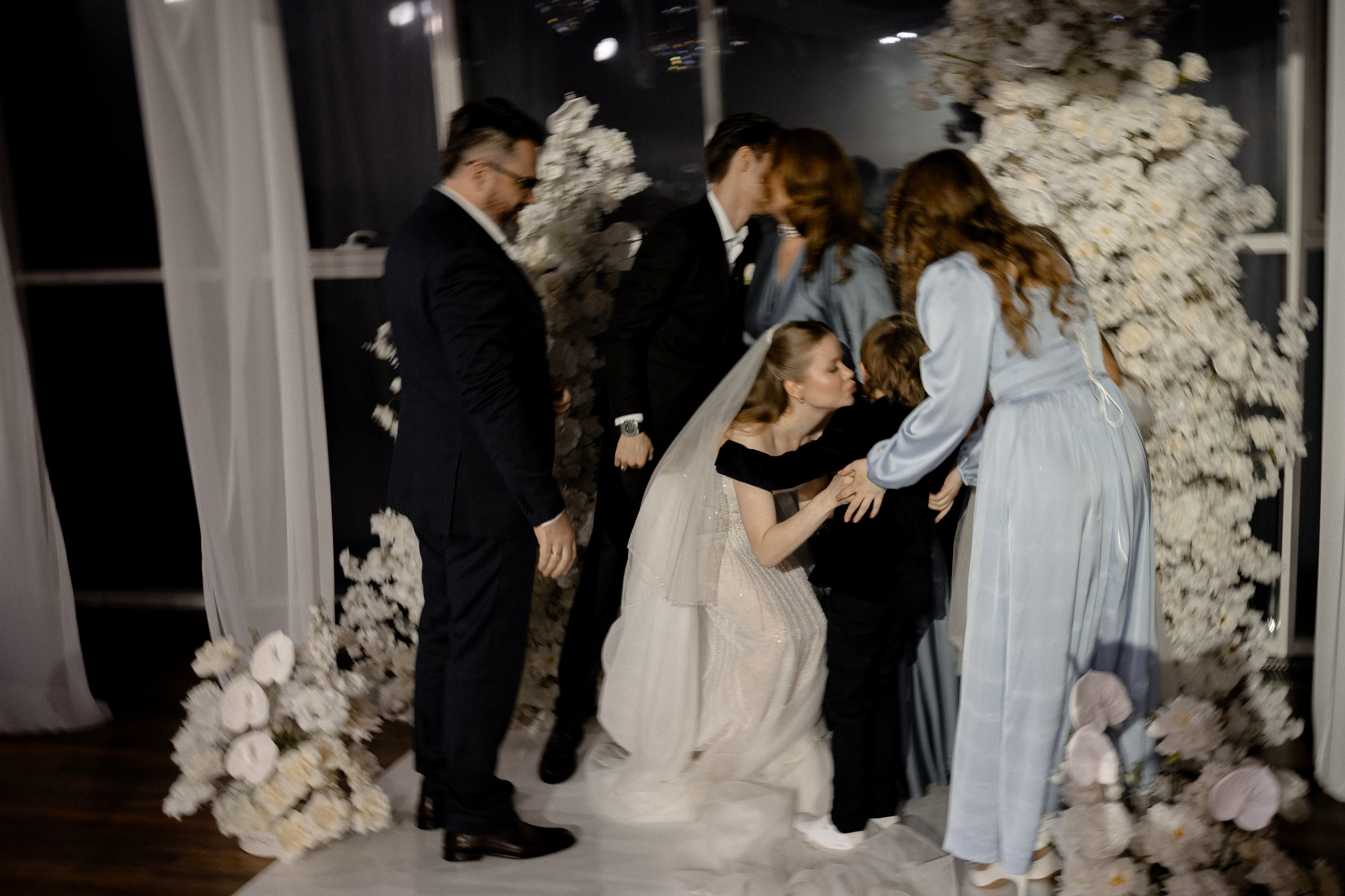 СВАДЕБНАЯ СЬЕМКА СБОРОВ В ОТЕЛЕ И ВЫЕЗД НА ЦЕРЕМОНИЮ (СНЯТО В СИБИРЕ В НИЖНЕВАРТОВСКЕ). Профессиональный фотограф, Санкт-Петербург — Виктория Богомолова