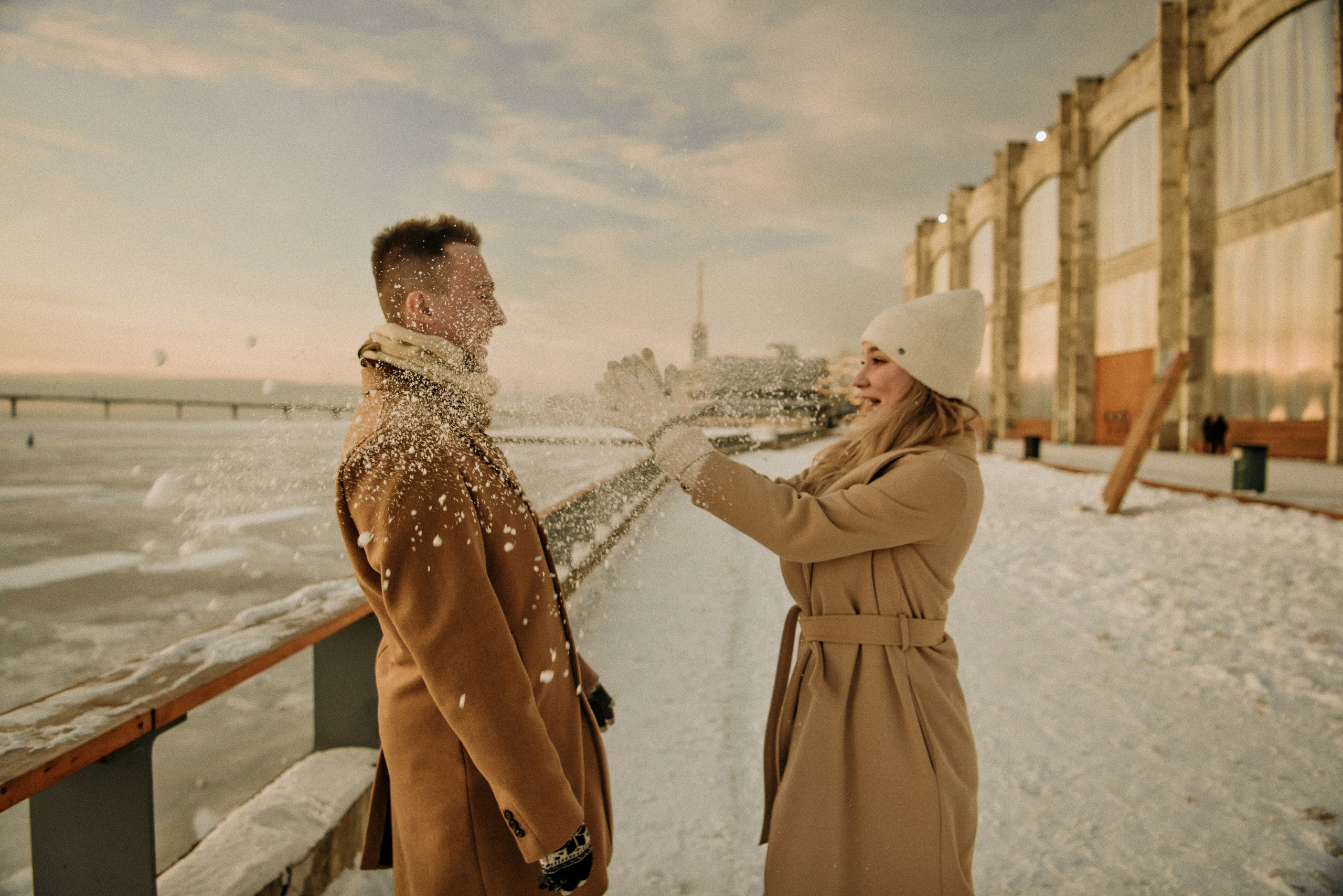 Лиза и Антон. Каток. Свадебный фотограф в Санкт-Петербурге София Шубик