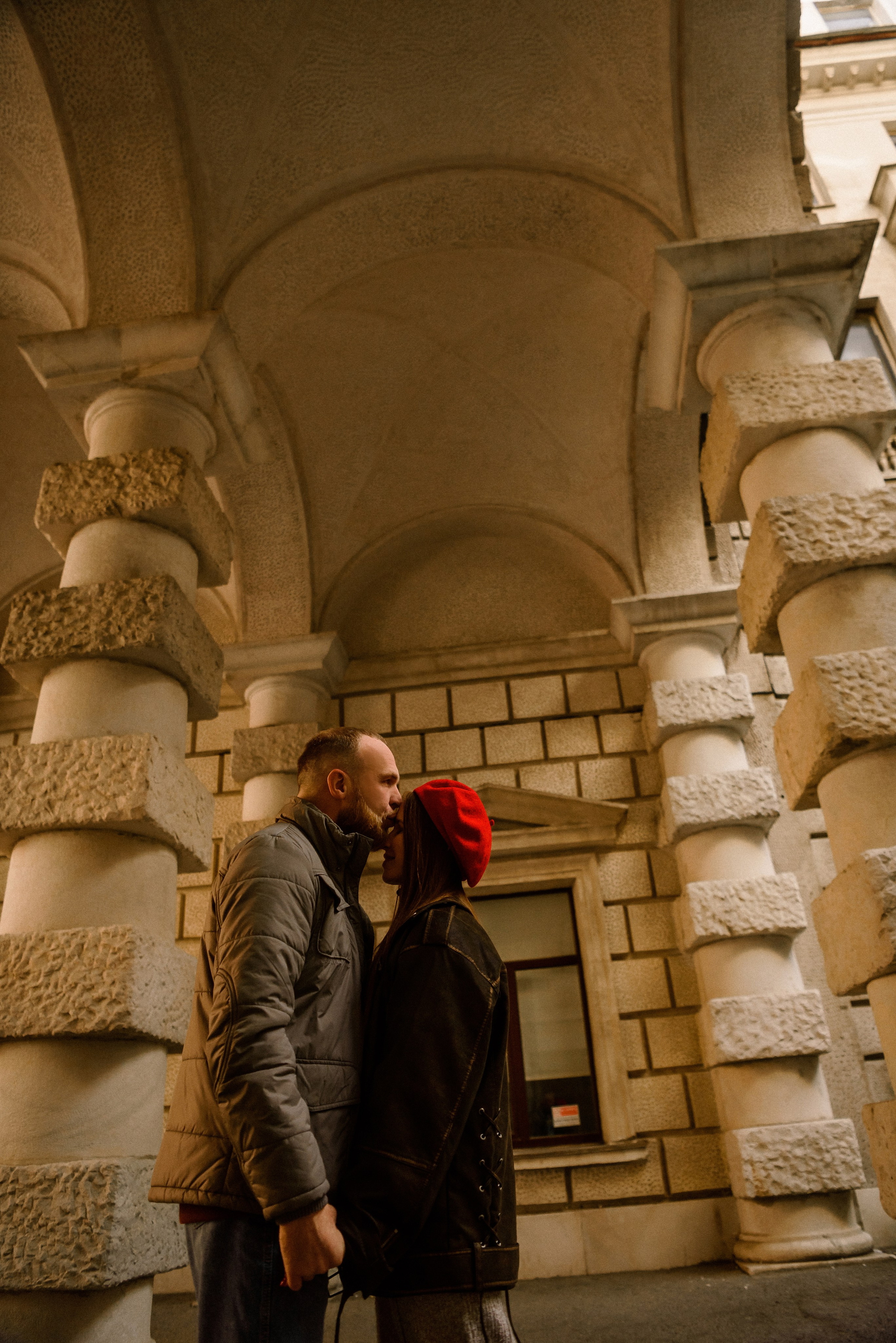 Люба и Коля. Осень на Петроградке. Свадебный фотограф в Санкт-Петербурге София Шубик