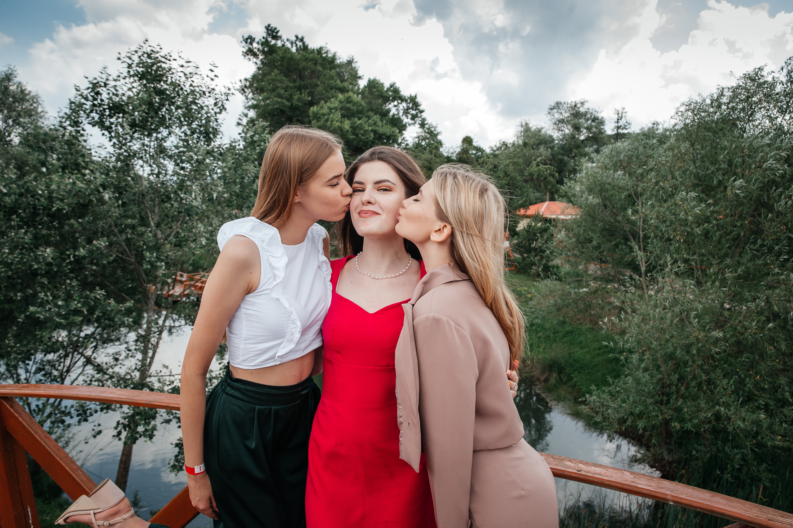 Анастасия 18 лет. Фотограф Любава Колесник. Выпускные альбомы в Крымском районе