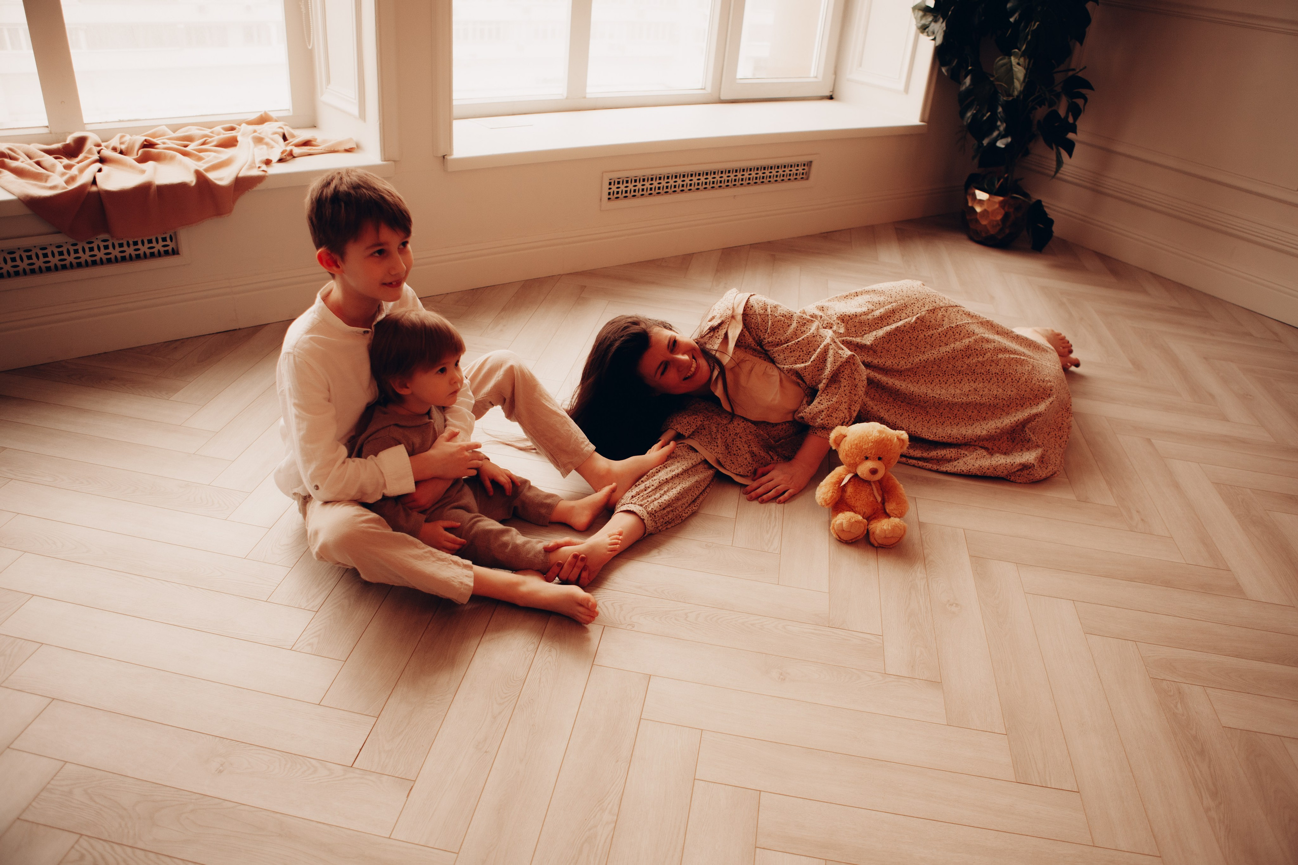 Алена с семьей. Фотосессия новорожденных в Москве фотограф Савина Анастасия