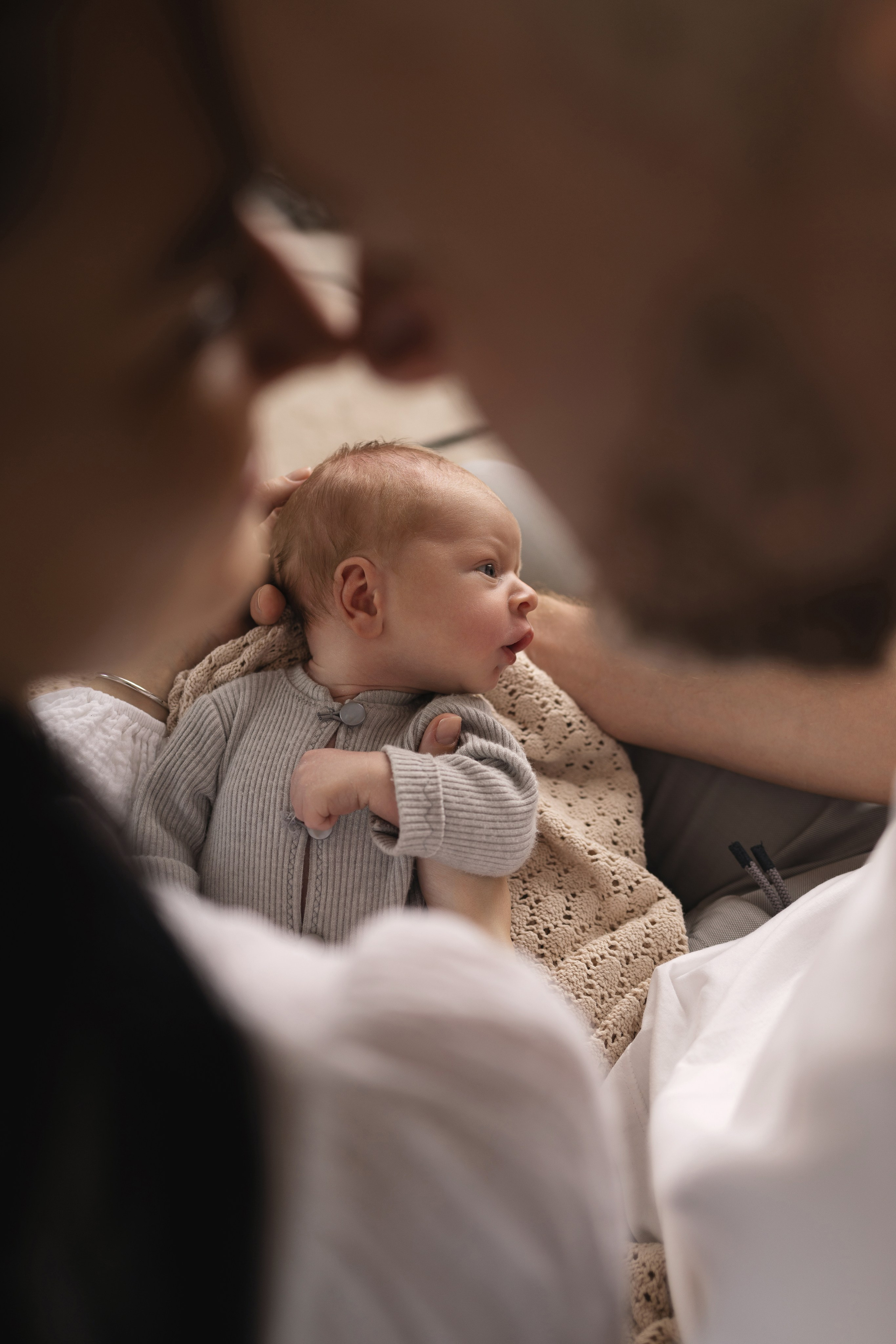 Newborn съемка в стиле Лайф. Фотограф новорожденных малышей в Омске и Омской области Эльвира Камаева