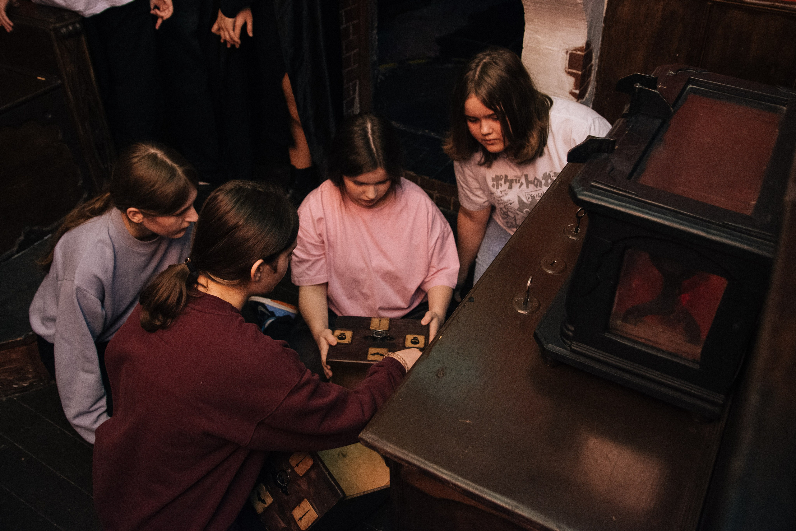 Квест в Нелогике. Фотограф в Москве. Индивидуальные и парные съёмки, мероприятия, промо-съёмки для артистов