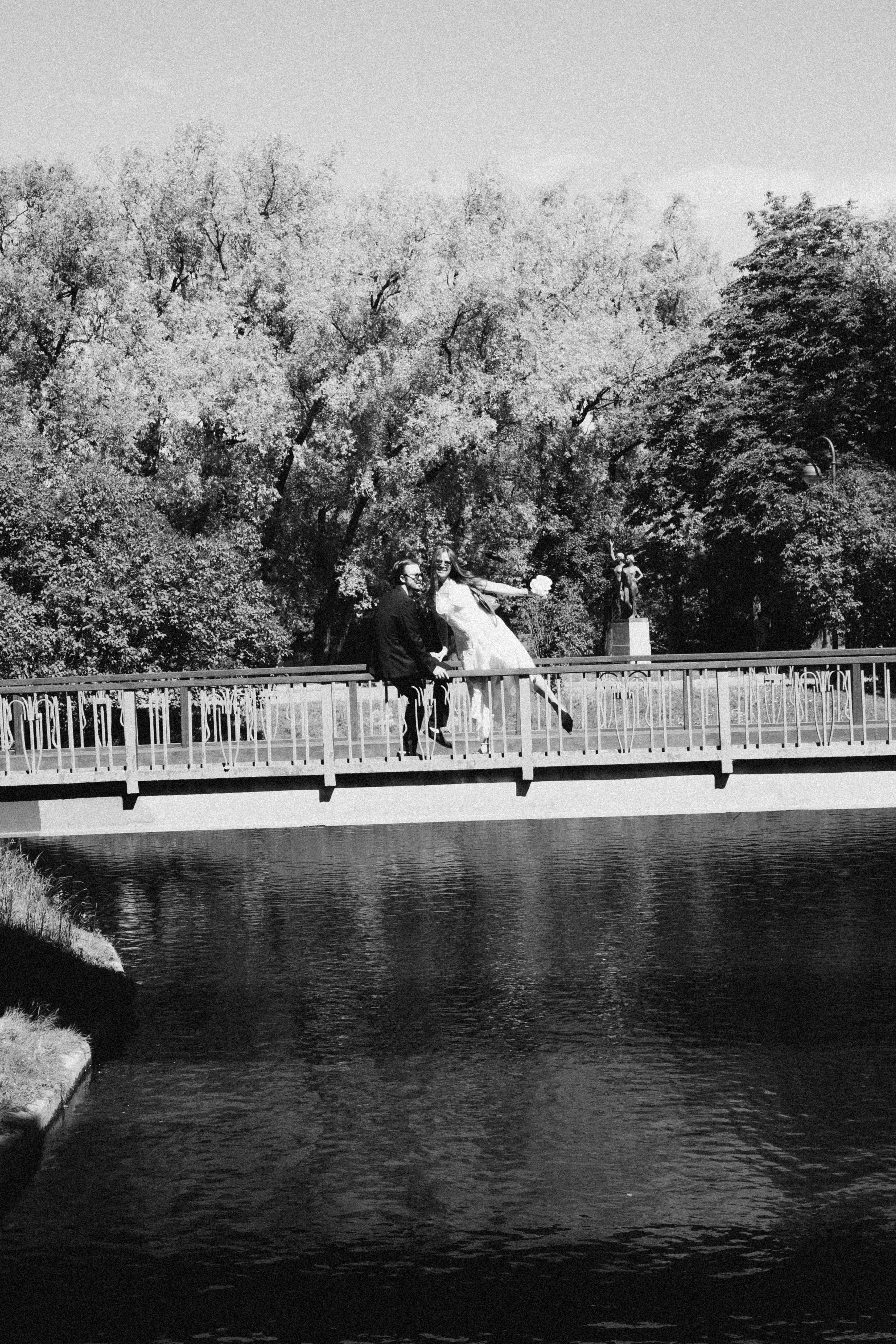 СВАДЕБНАЯ СЬЕМКА В ПАРКЕ ПОБЕДЫ И ПРОГУЛКА ПО МОСКОВСКОМУ ПРОСПЕКТУ. Профессиональный фотограф, Санкт-Петербург — Виктория Богомолова
