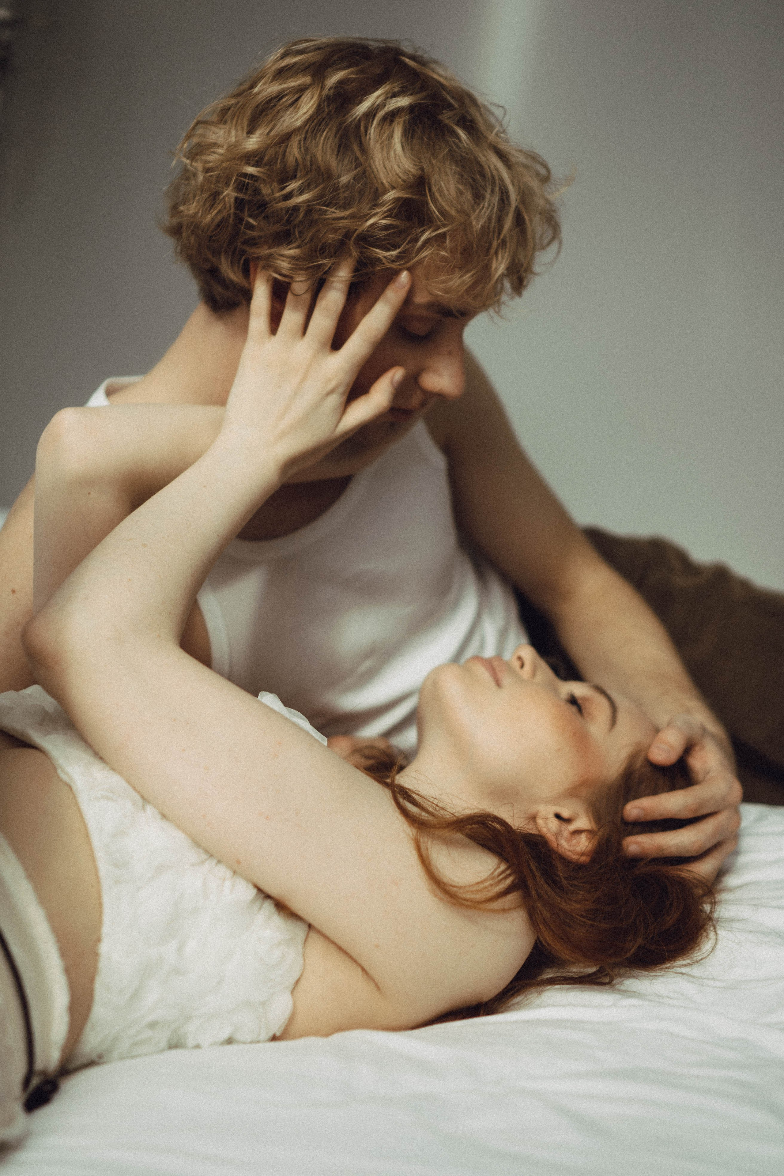 СВАДЕБНАЯ СЬЕМКА В ОТЕЛЕ. СБОРЫ ЖЕНИХА И НЕВЕСТЫ И ТАКЖЕ ТОР И ПОДГОТОВКА К ПРОГУЛКЕ. Профессиональный фотограф, Санкт-Петербург — Виктория Богомолова