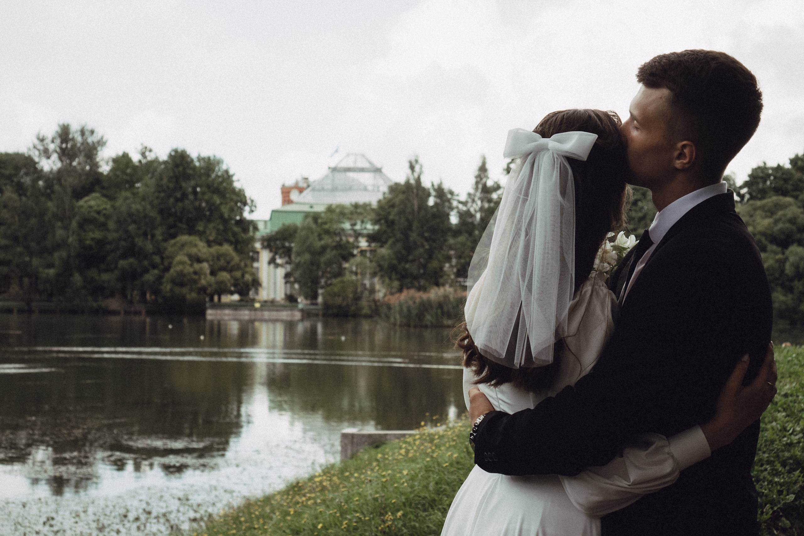 СВАДЕБНАЯ СЬЕМКА В ТАВРИЧЕСКОМ САДУ И ПРОГУЛКА ПО ЧЕРНЫШЕВСКОЙ. Профессиональный фотограф, Санкт-Петербург — Виктория Богомолова