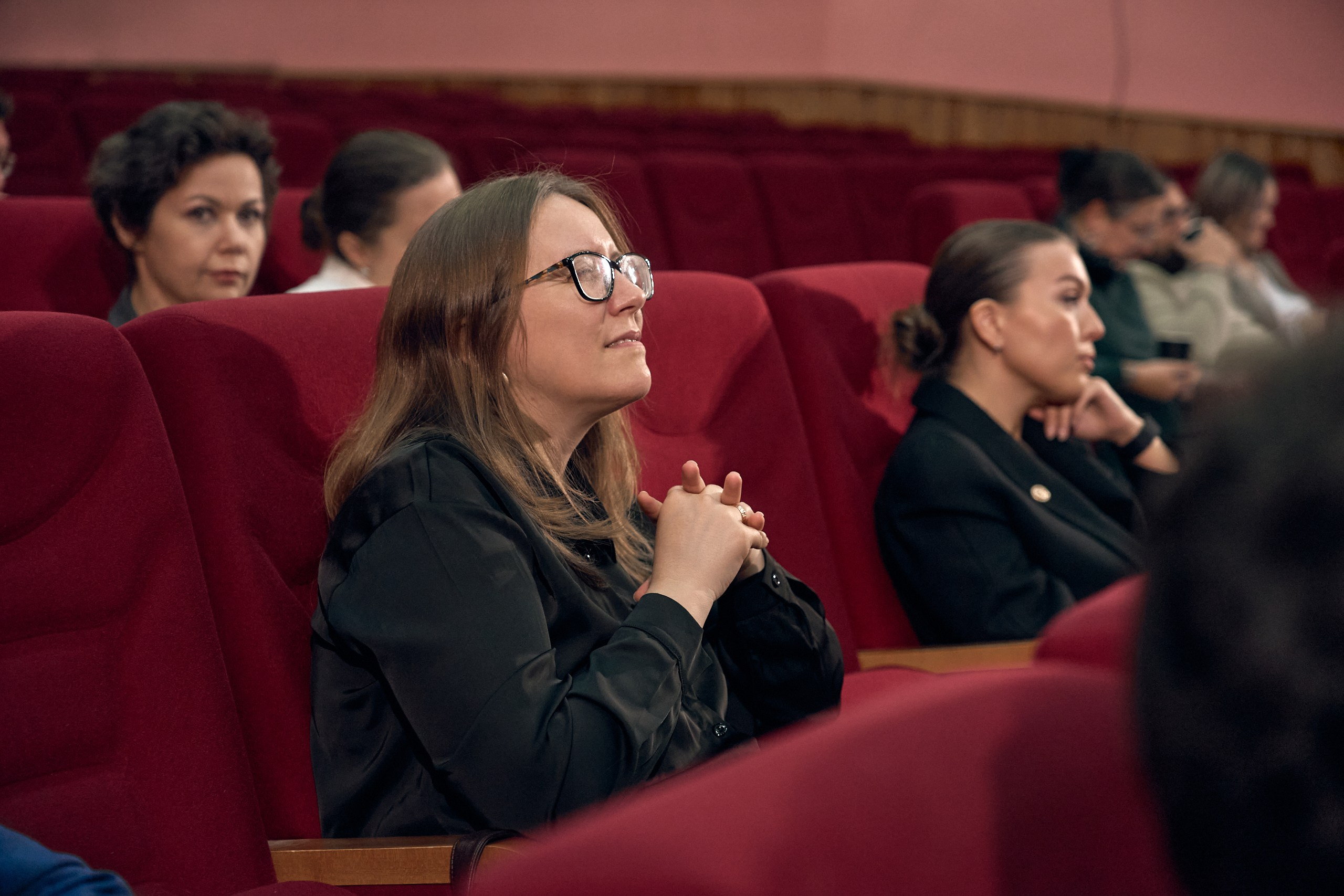 Встреча в издательстве «Наука». Контент-фотограф в Москве Тима Забабурин