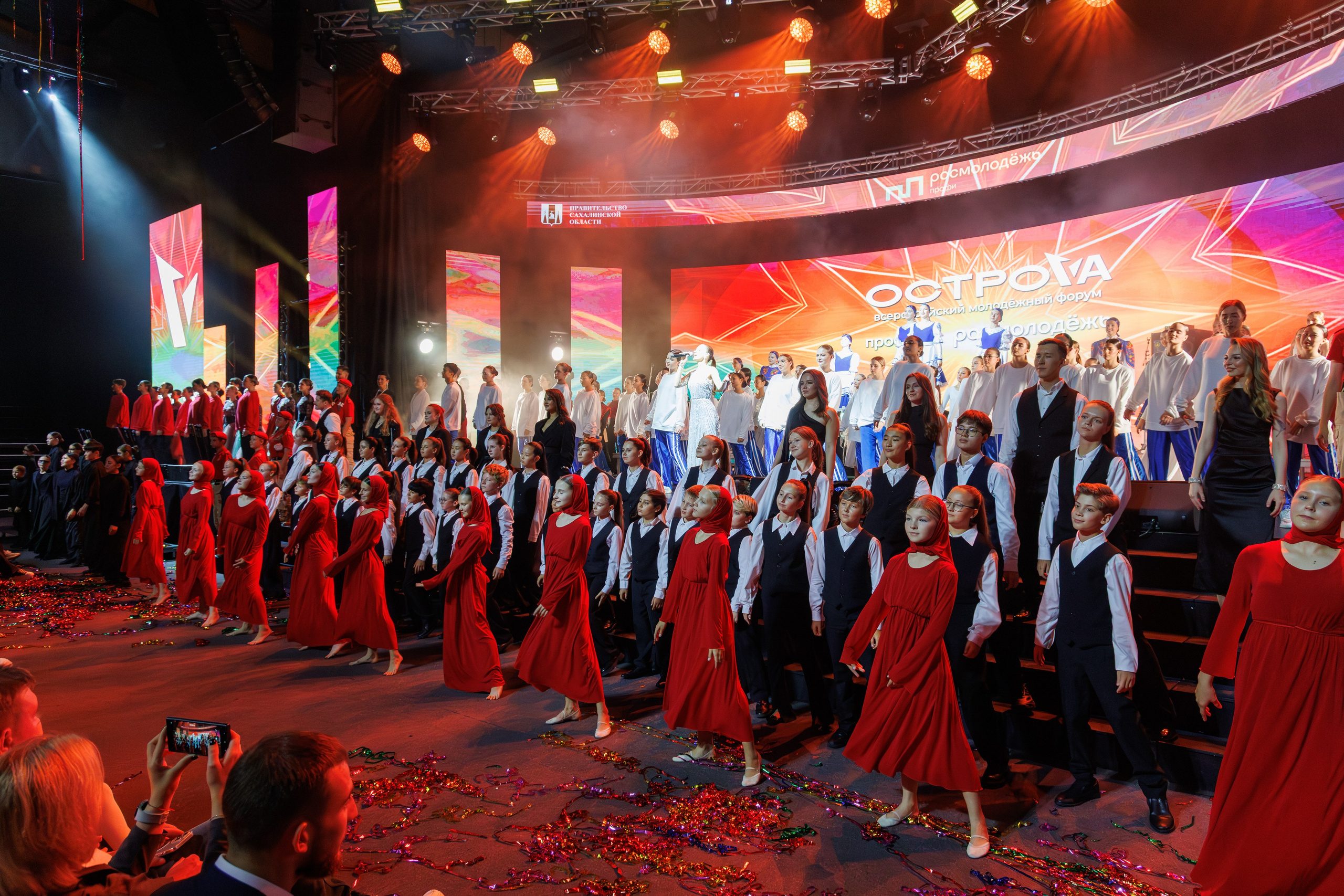 ОстроVа-2025. Свадебный, семейный и репортажный фотограф в Южно-Сахалинске Артур Петросян