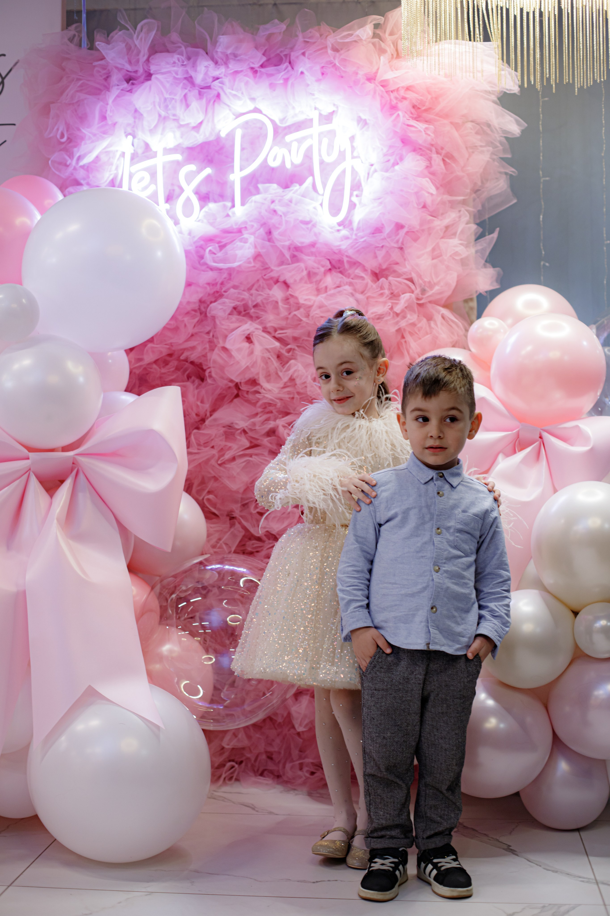 ASIA'S BIRTHDAY PARTY. Photokarish