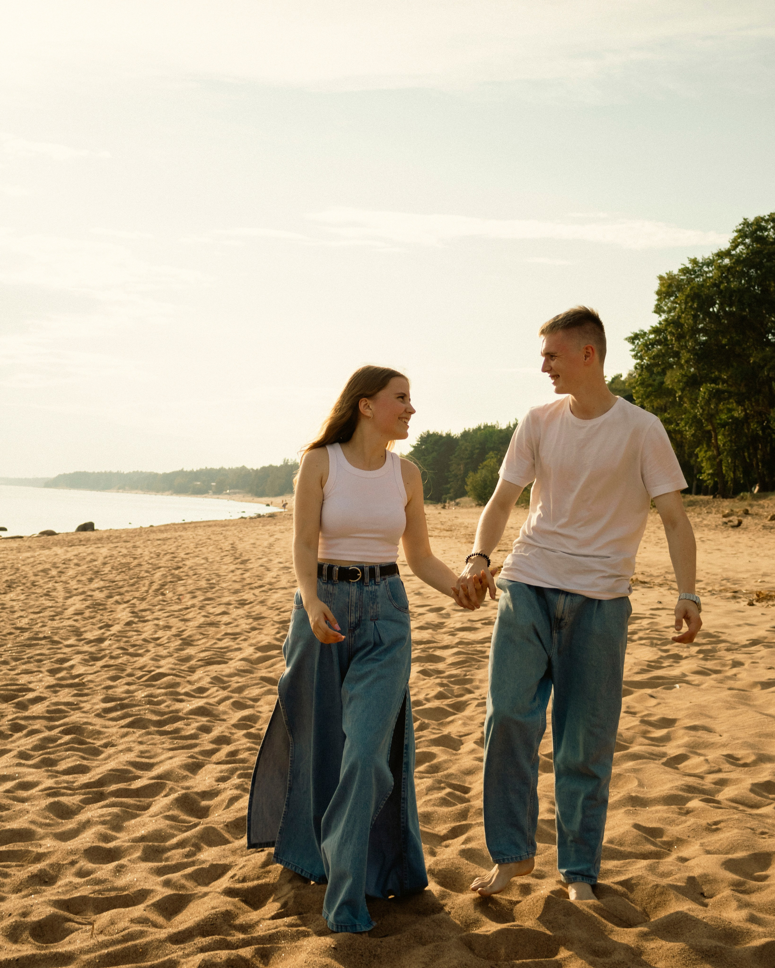 Максим и Анастасия на берегу Финского залива. Varygraphy