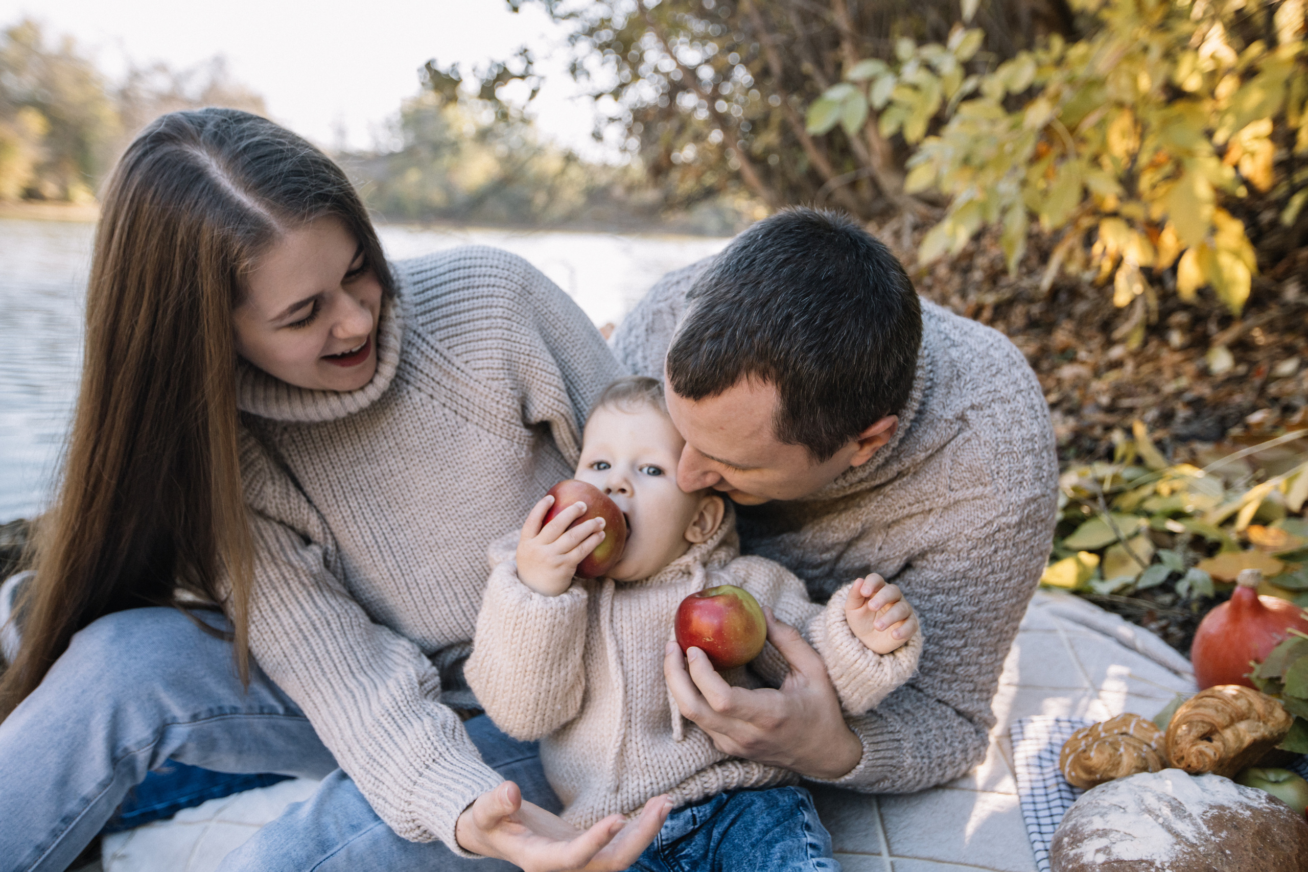 Сережа + Оля + Никита. Главная