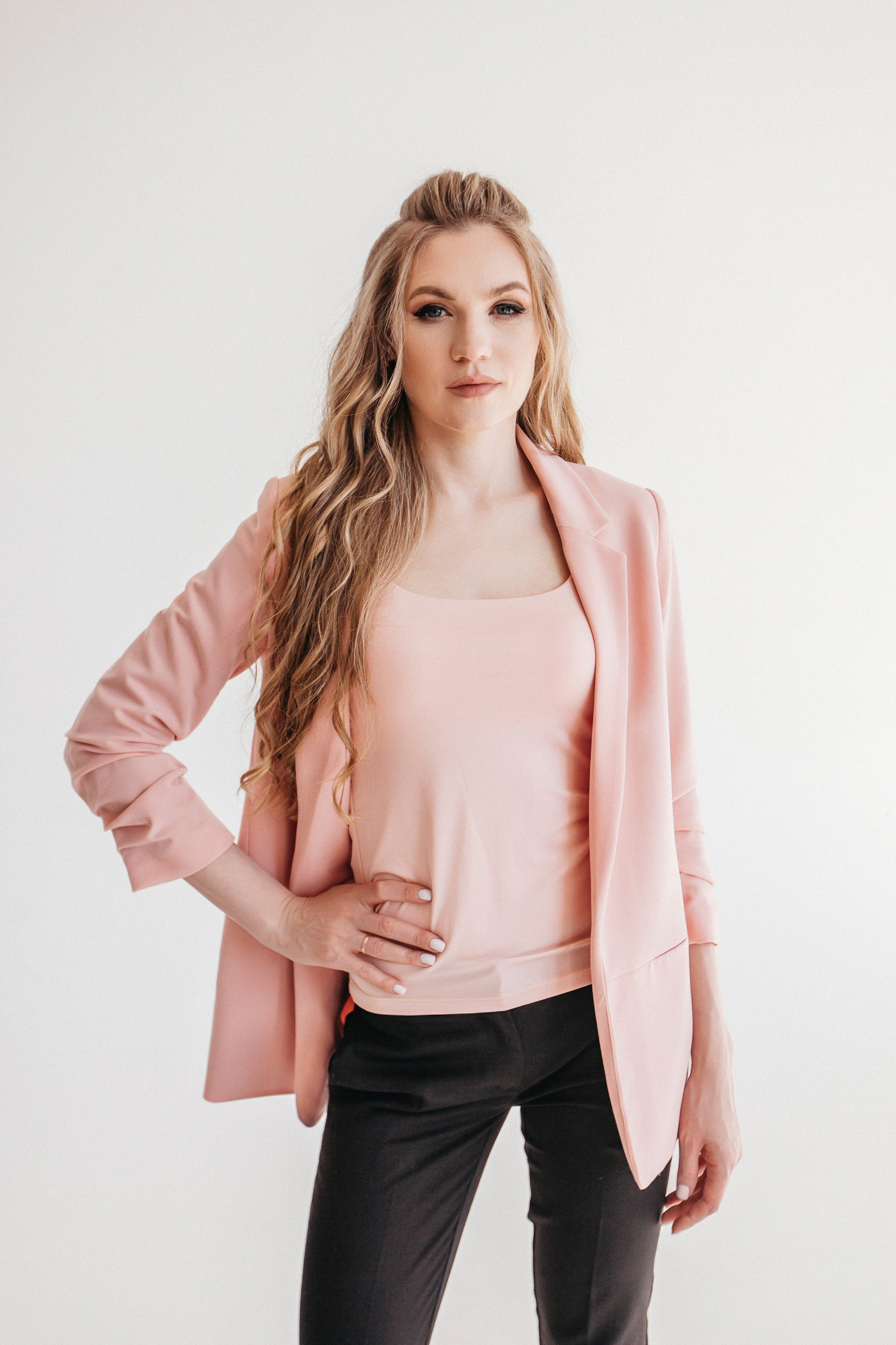 Ира. Главная