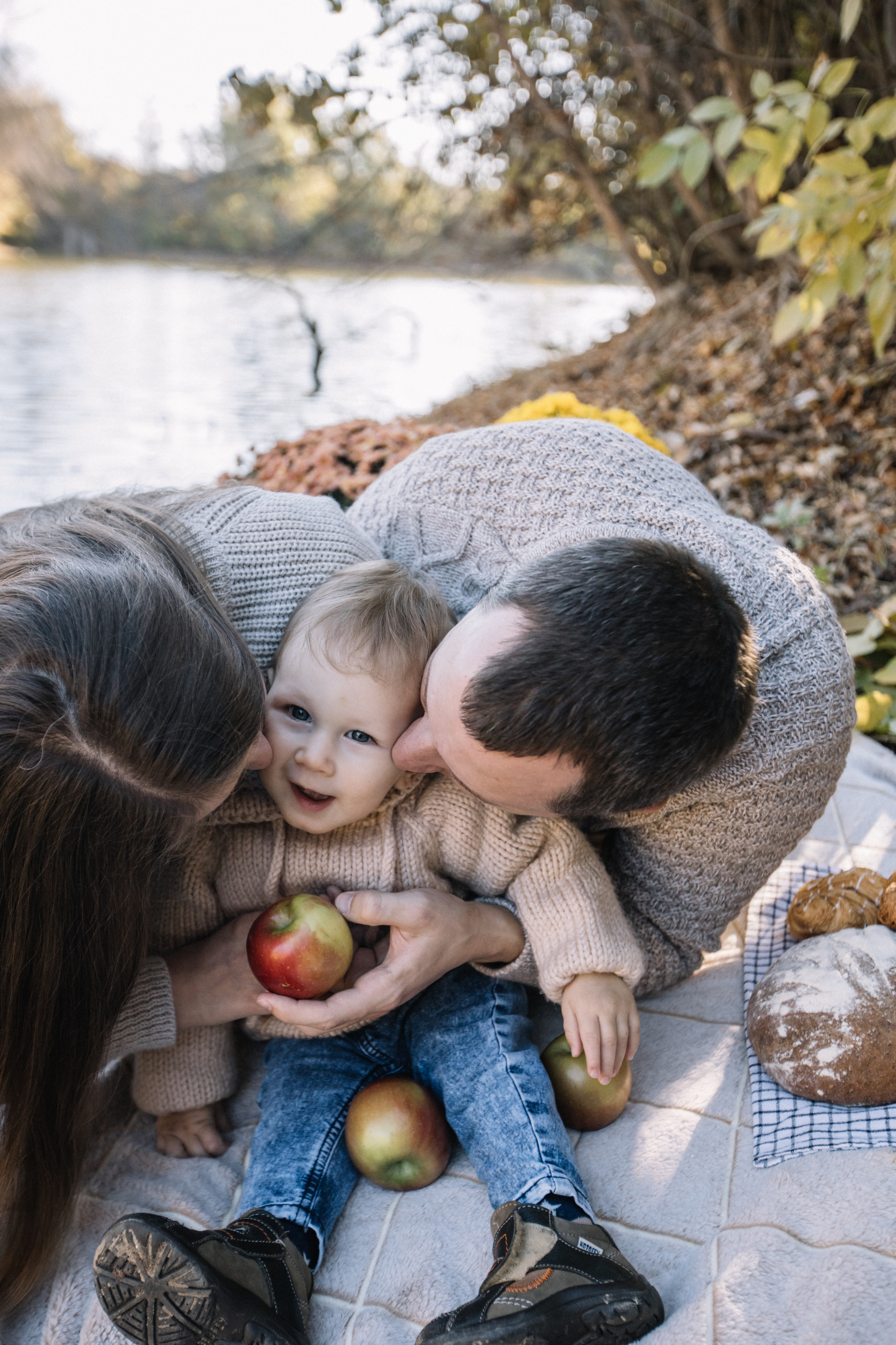 Сережа + Оля + Никита. Главная