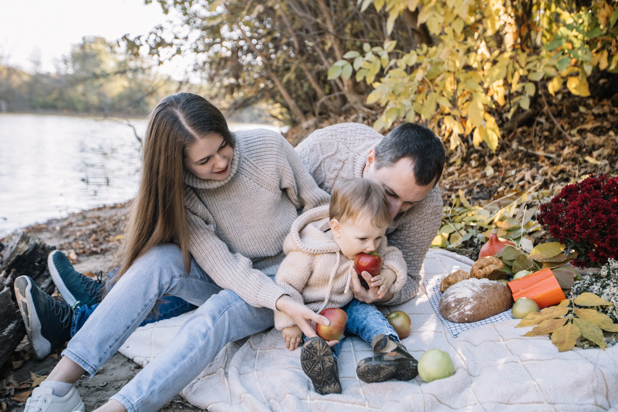 Сережа + Оля + Никита. Главная